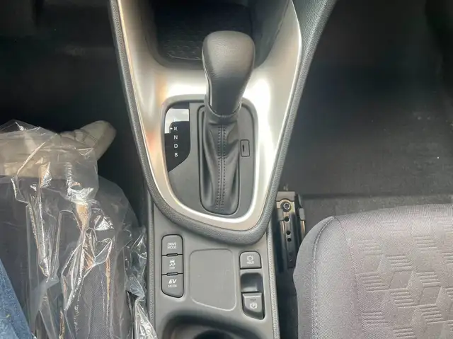 Toyota Yaris view 10