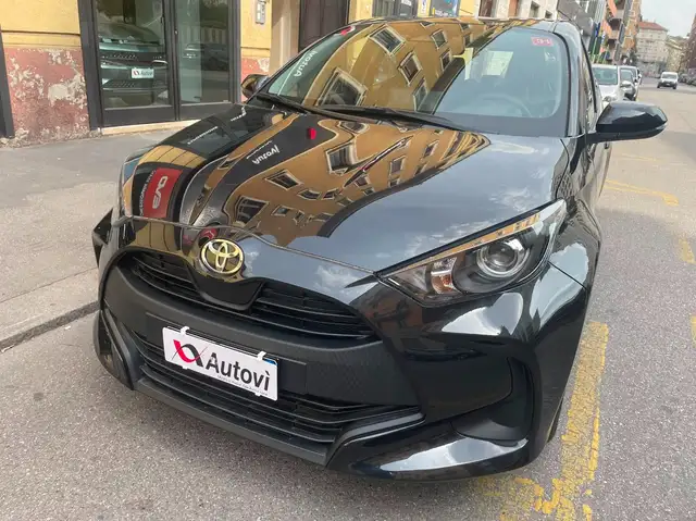 Toyota Yaris view 2