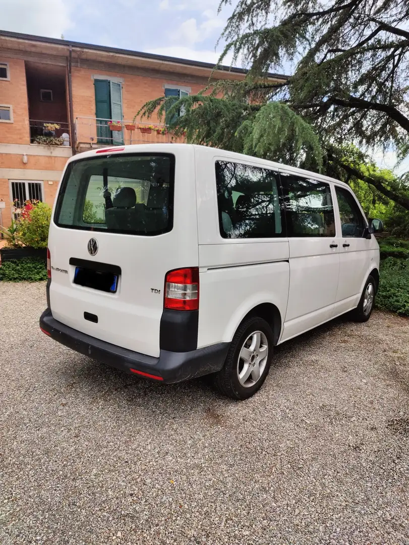 Volkswagen T5 Kombi Bílá - 2
