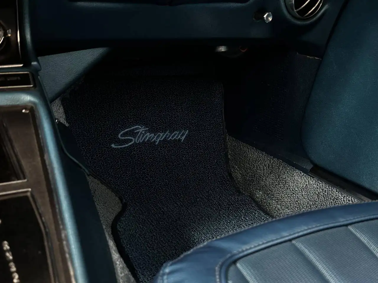 Corvette C3 STINGRAY 5.7 V8 350CI 304ch, foto 10