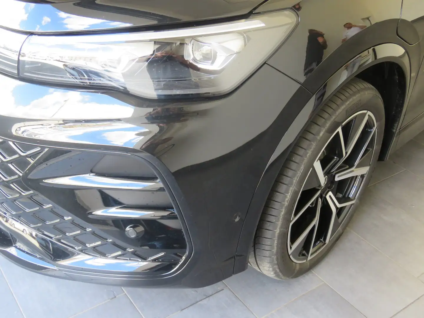 Volkswagen Tiguan Sport eHybrid DSG 150 kW Schwarz - 2