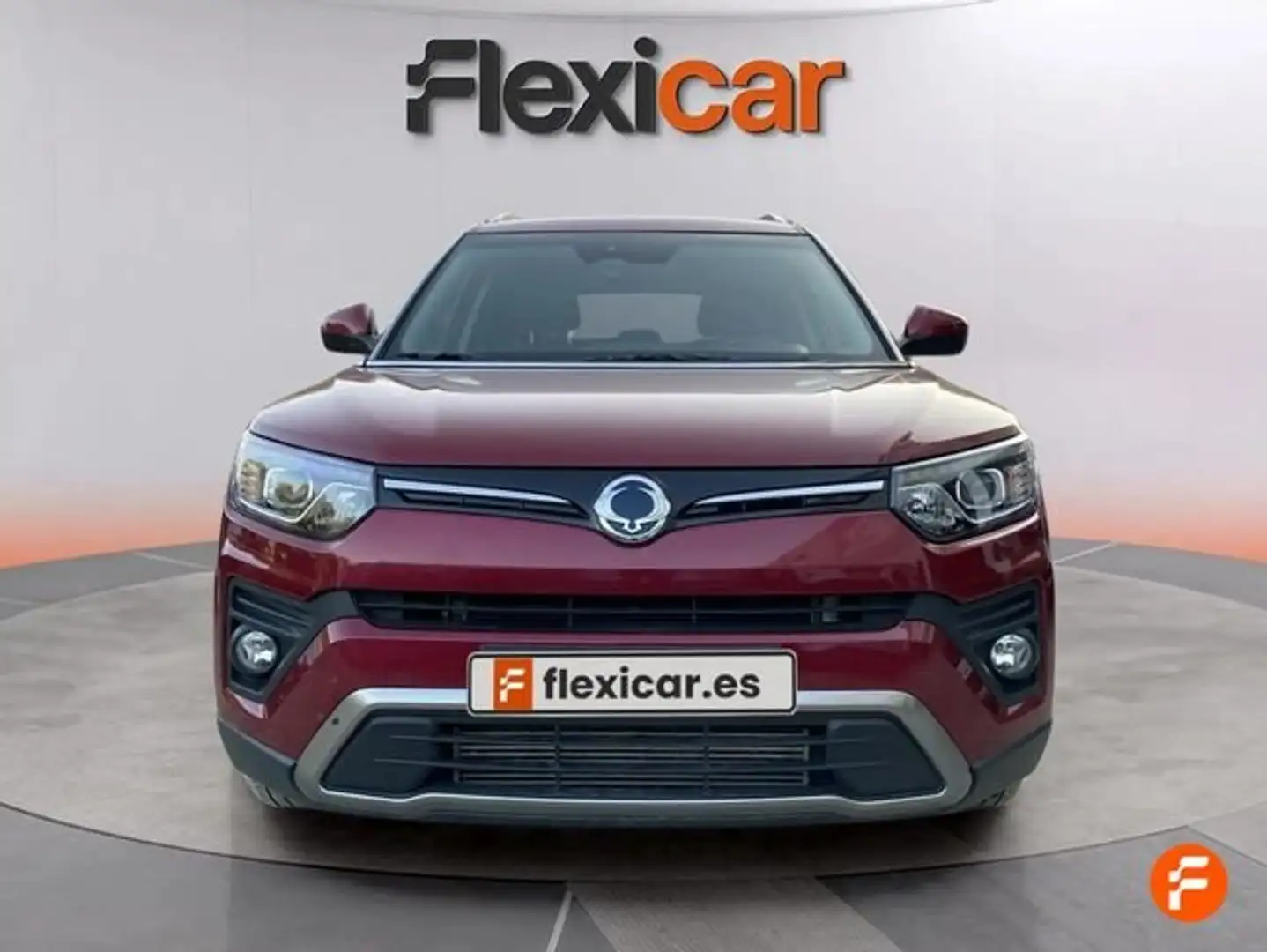 SsangYong Tivoli G15 Urban Plus 4x2 Burdeos - 2