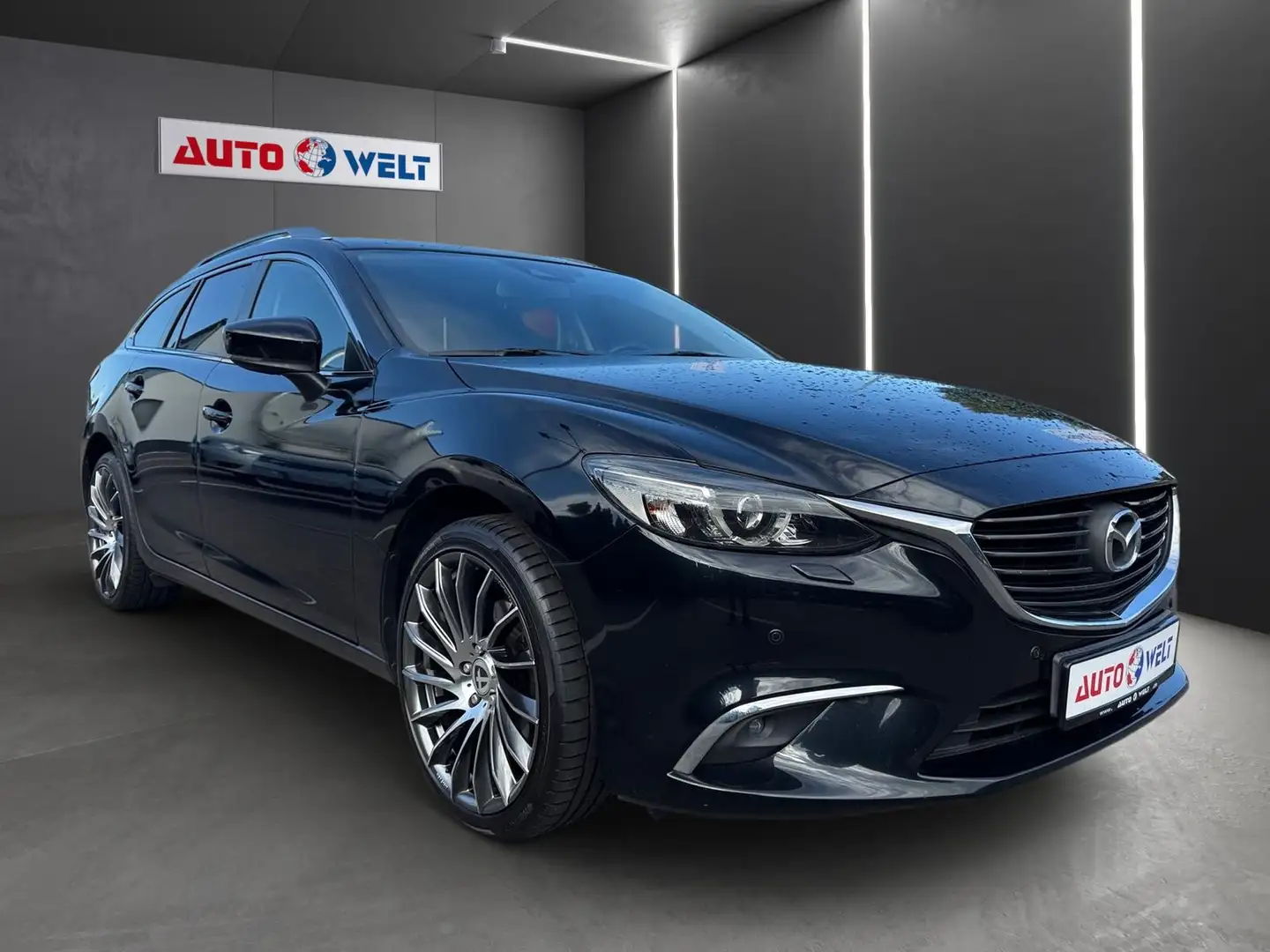 Mazda 6 Kombi 2.0i Automatik Navi Tempomat DAB PDC Schwarz - 2