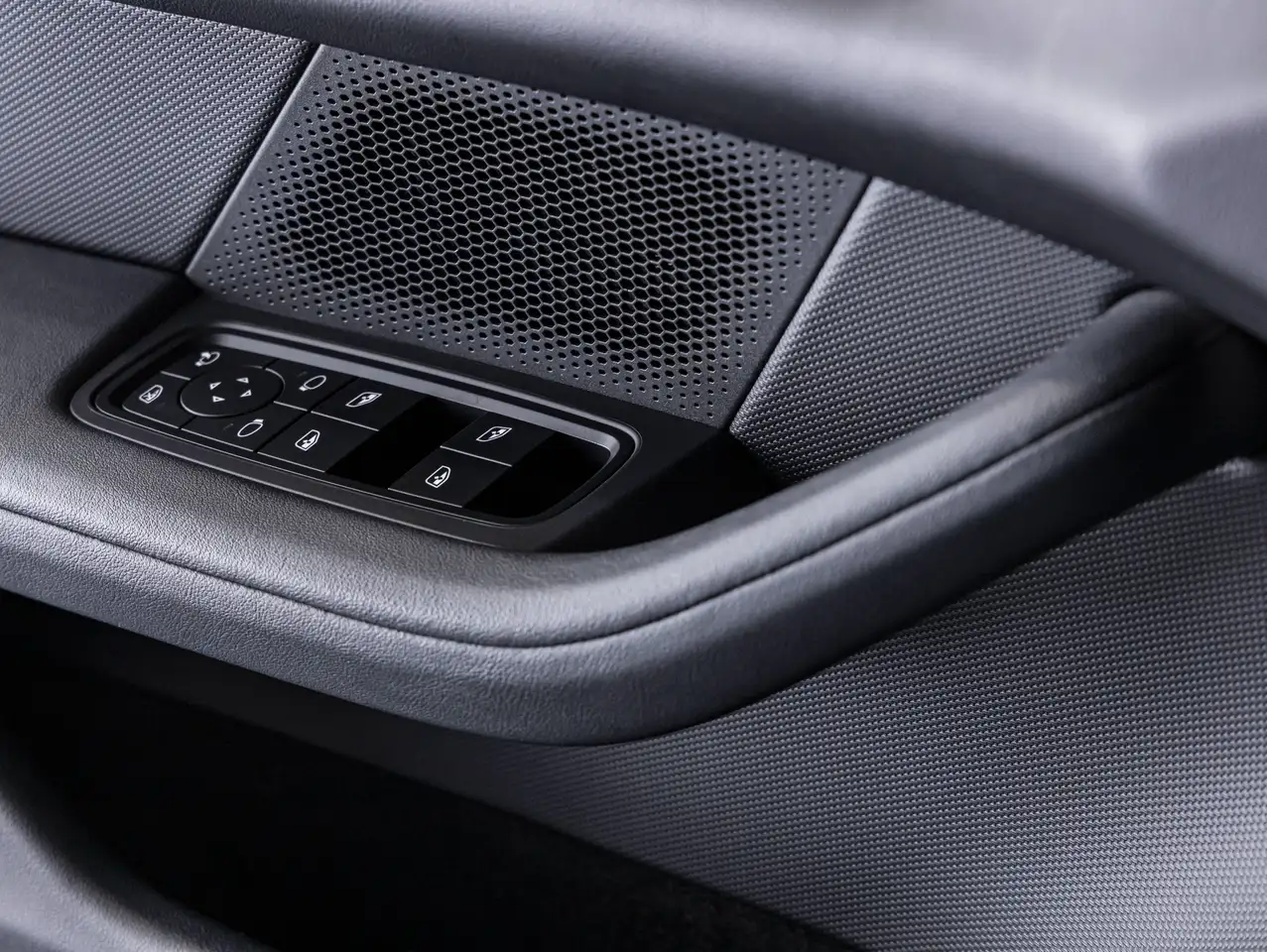 Porsche Taycan 4 Cross Turismo, миниатюра 10