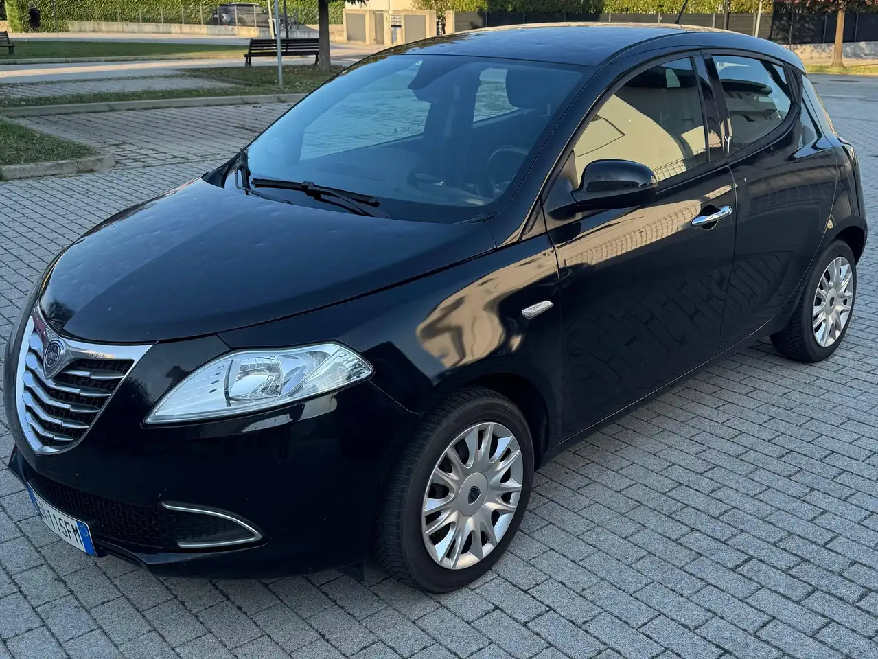 Lancia Ypsilon