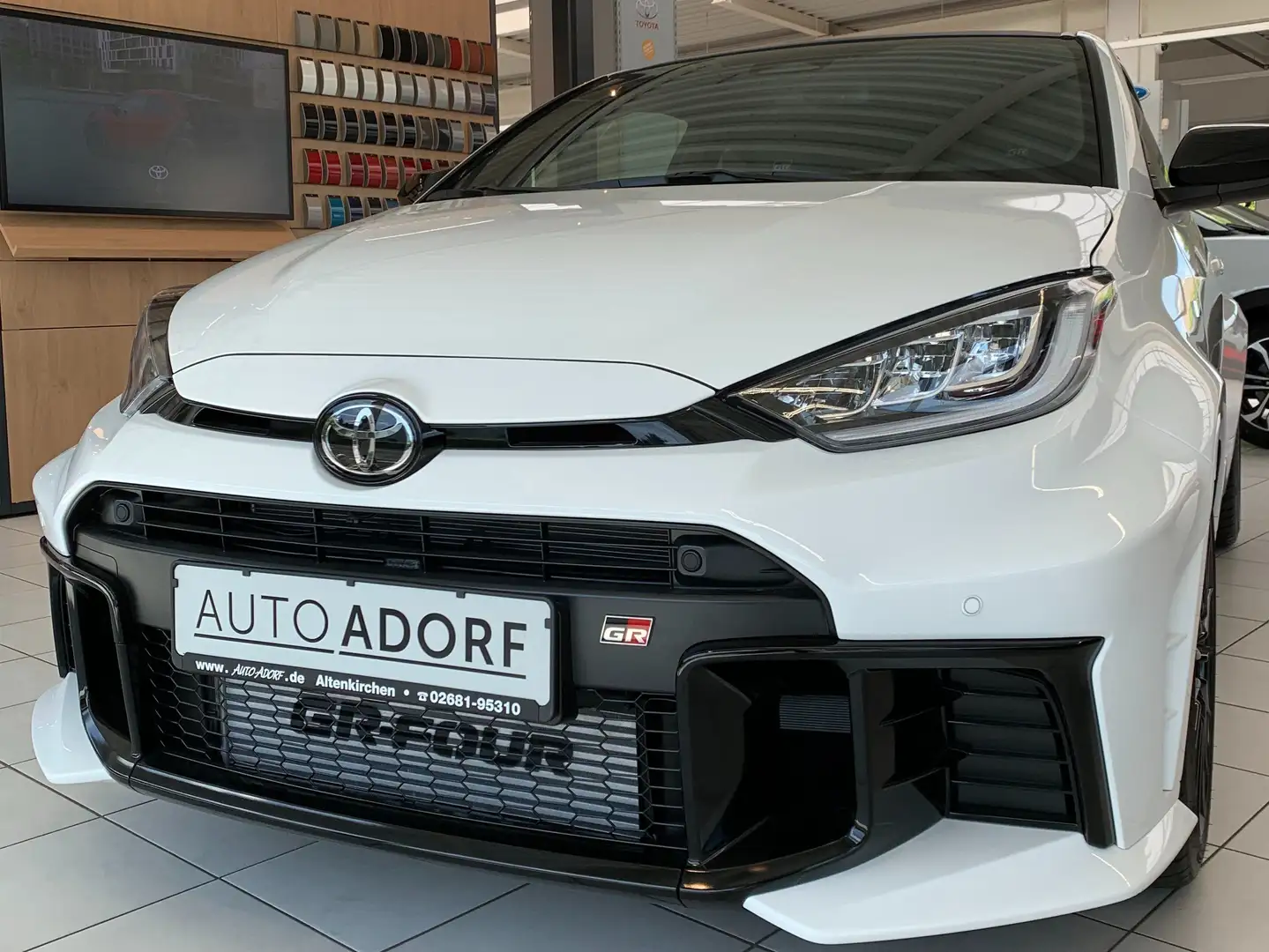 Toyota Yaris GR 3-Türer High-Performance 1.6-l Turbo 4x4 6-G Blanco - 1