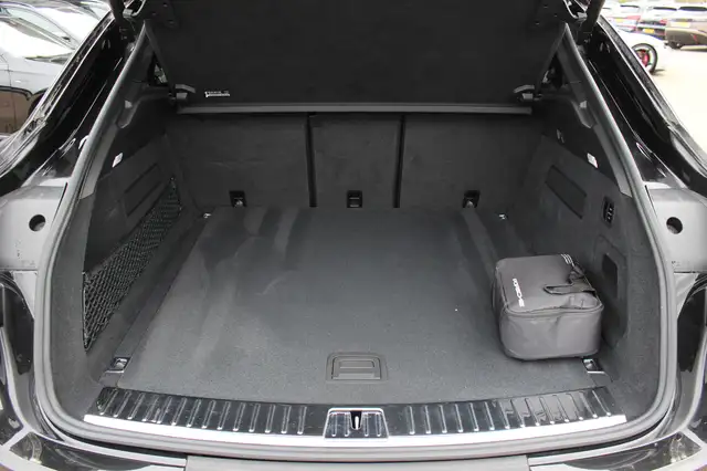 Porsche Cayenne view 17