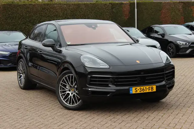 2023 Porsche Cayenne in Black for sale