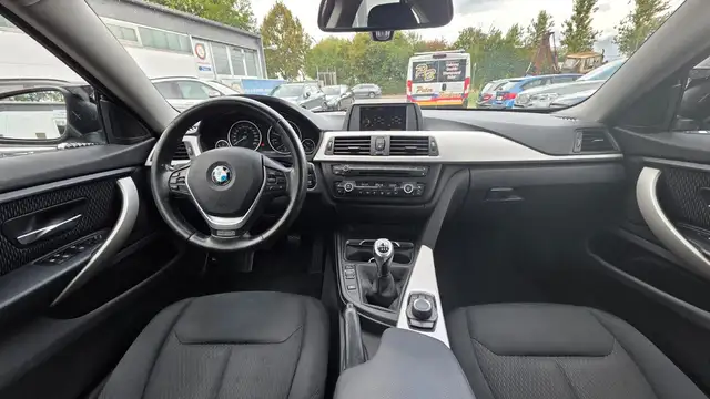 BMW 4 Series view 7