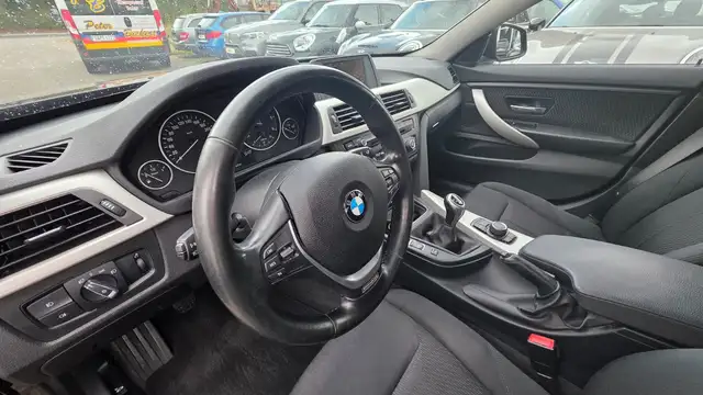 BMW 4 Series view 13