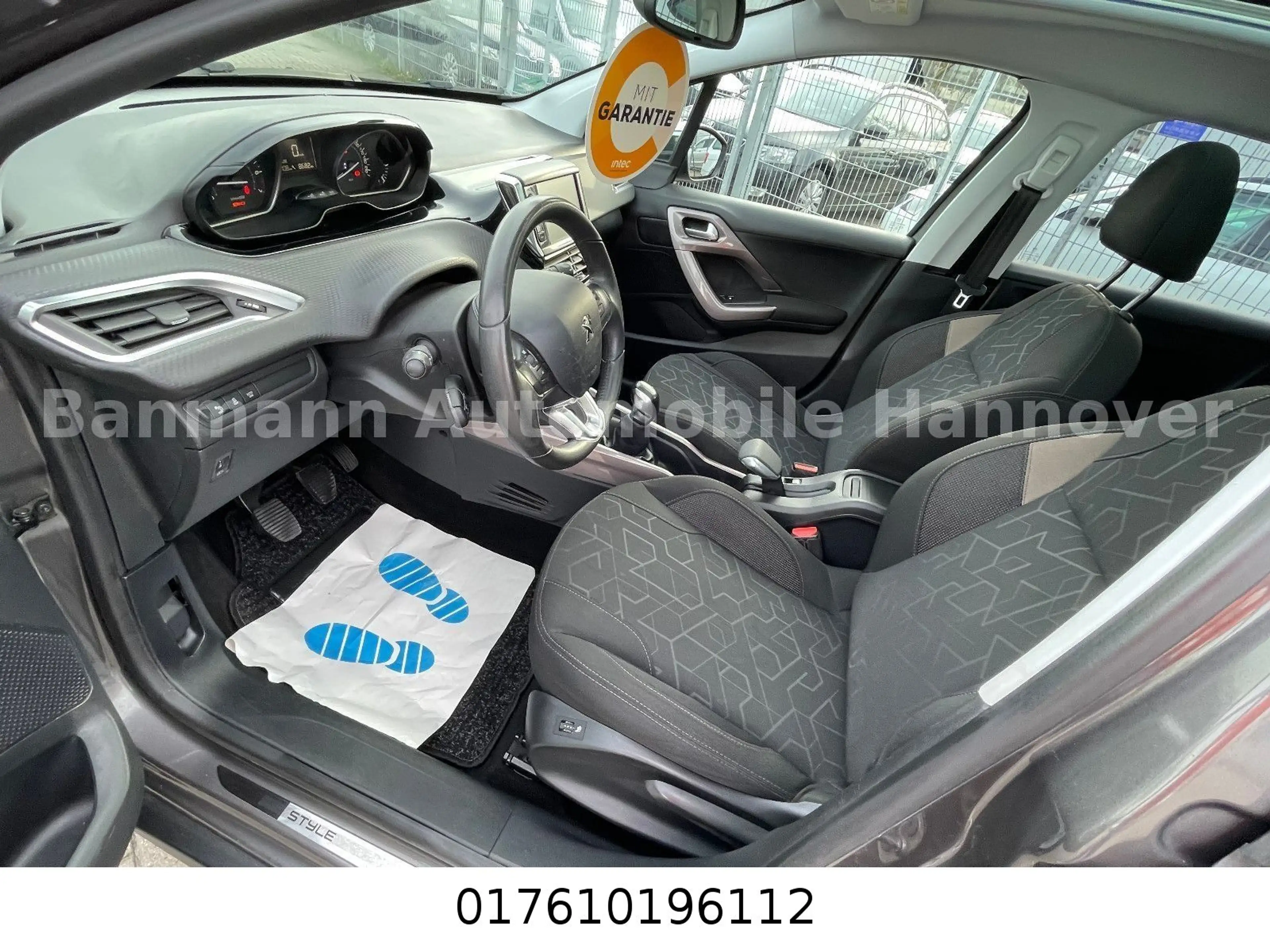 Peugeot 2008 Style PureTech 110 STOP & START — photo 14