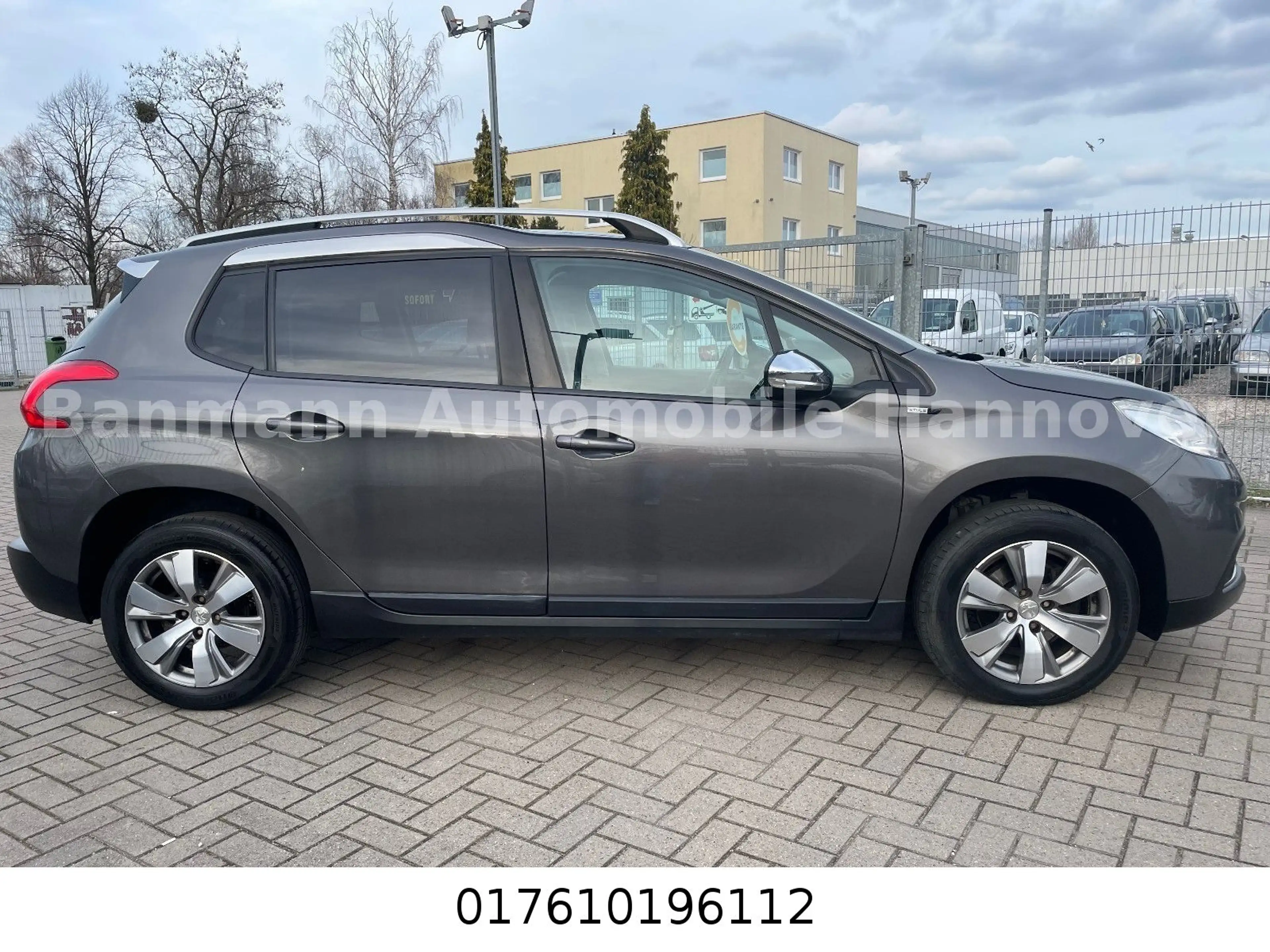 Peugeot 2008 Style PureTech 110 STOP & START — photo 7