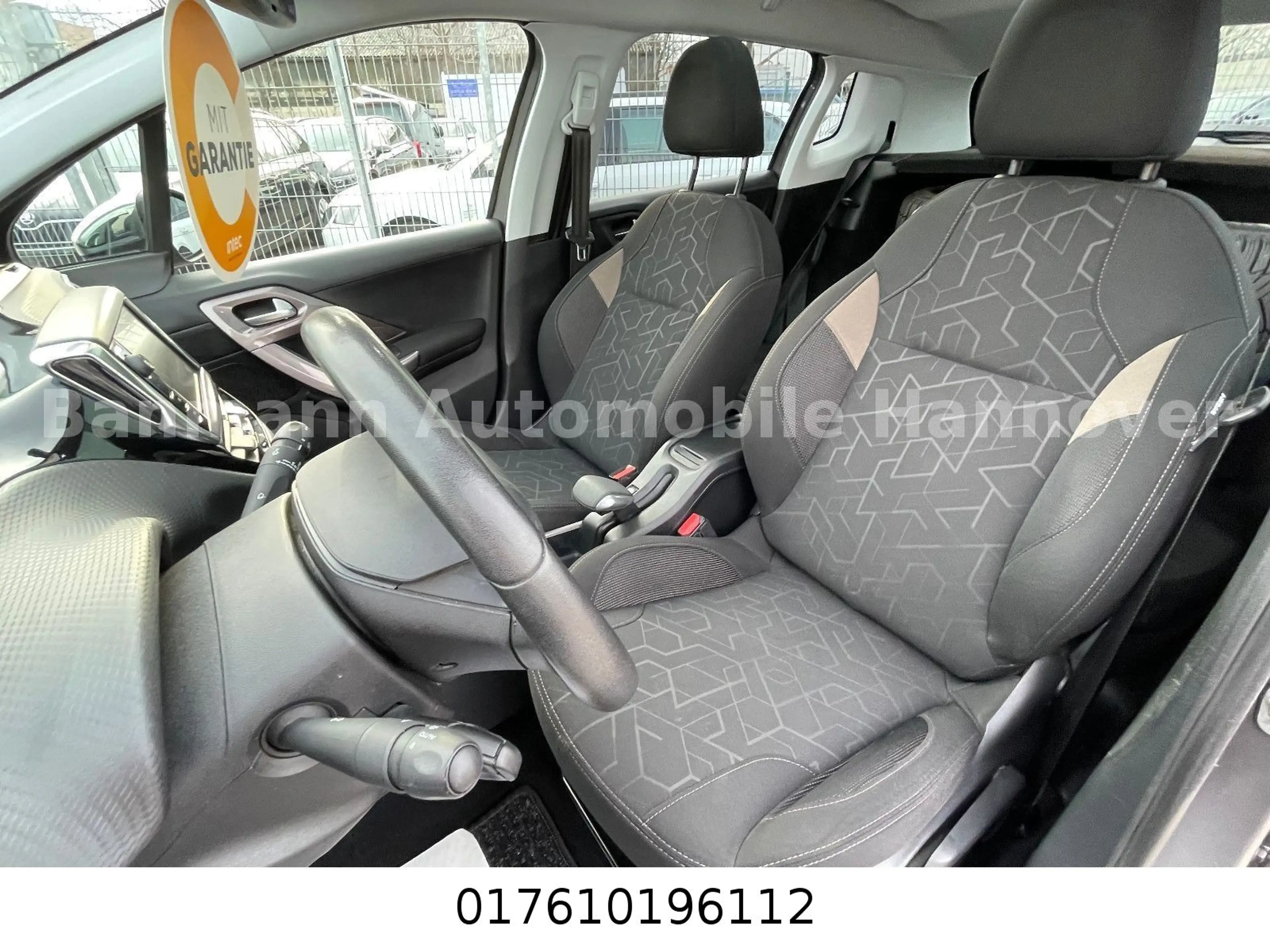 Peugeot 2008 Style PureTech 110 STOP & START — photo 15