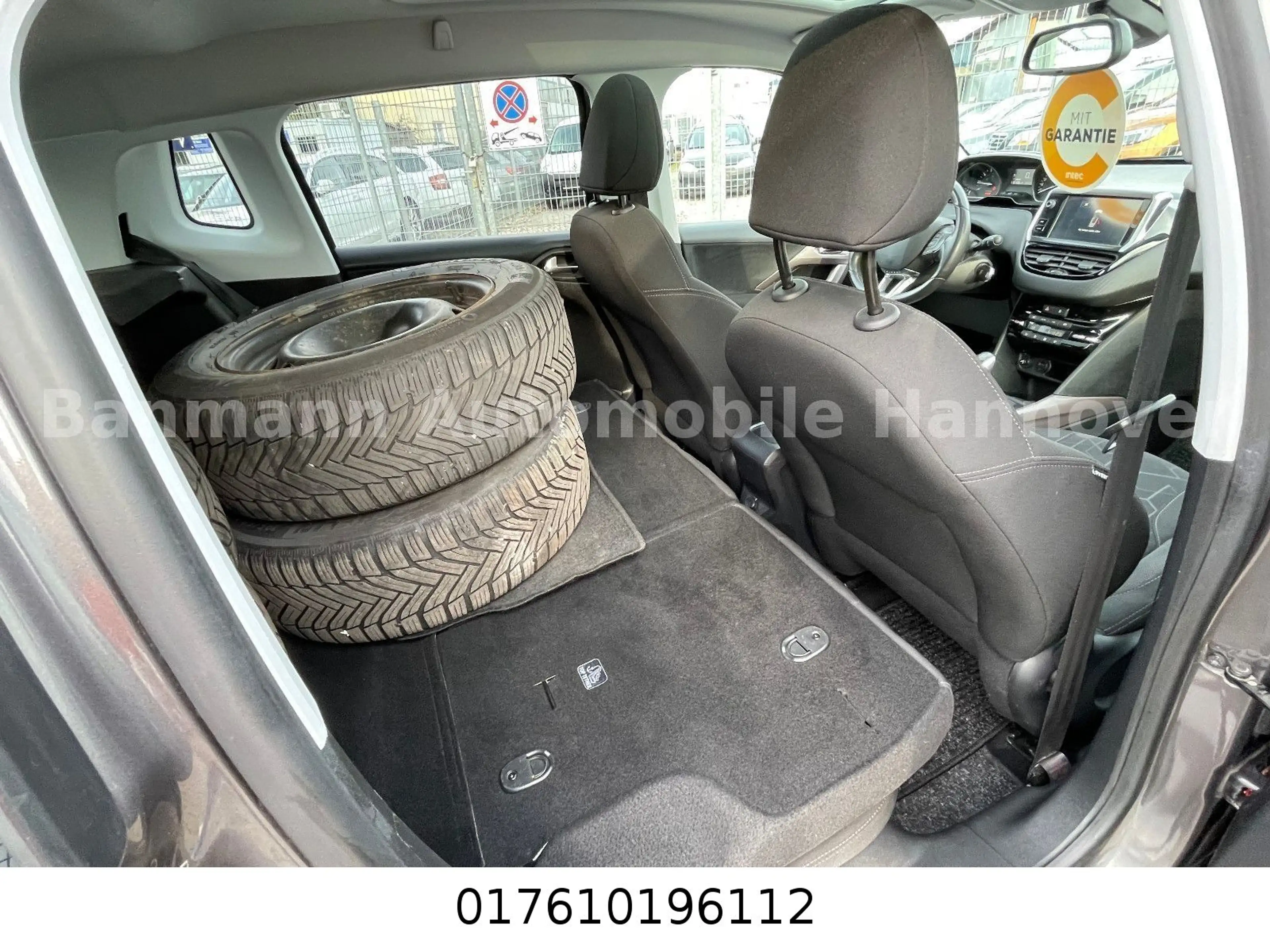 Peugeot 2008 Style PureTech 110 STOP & START — photo 11