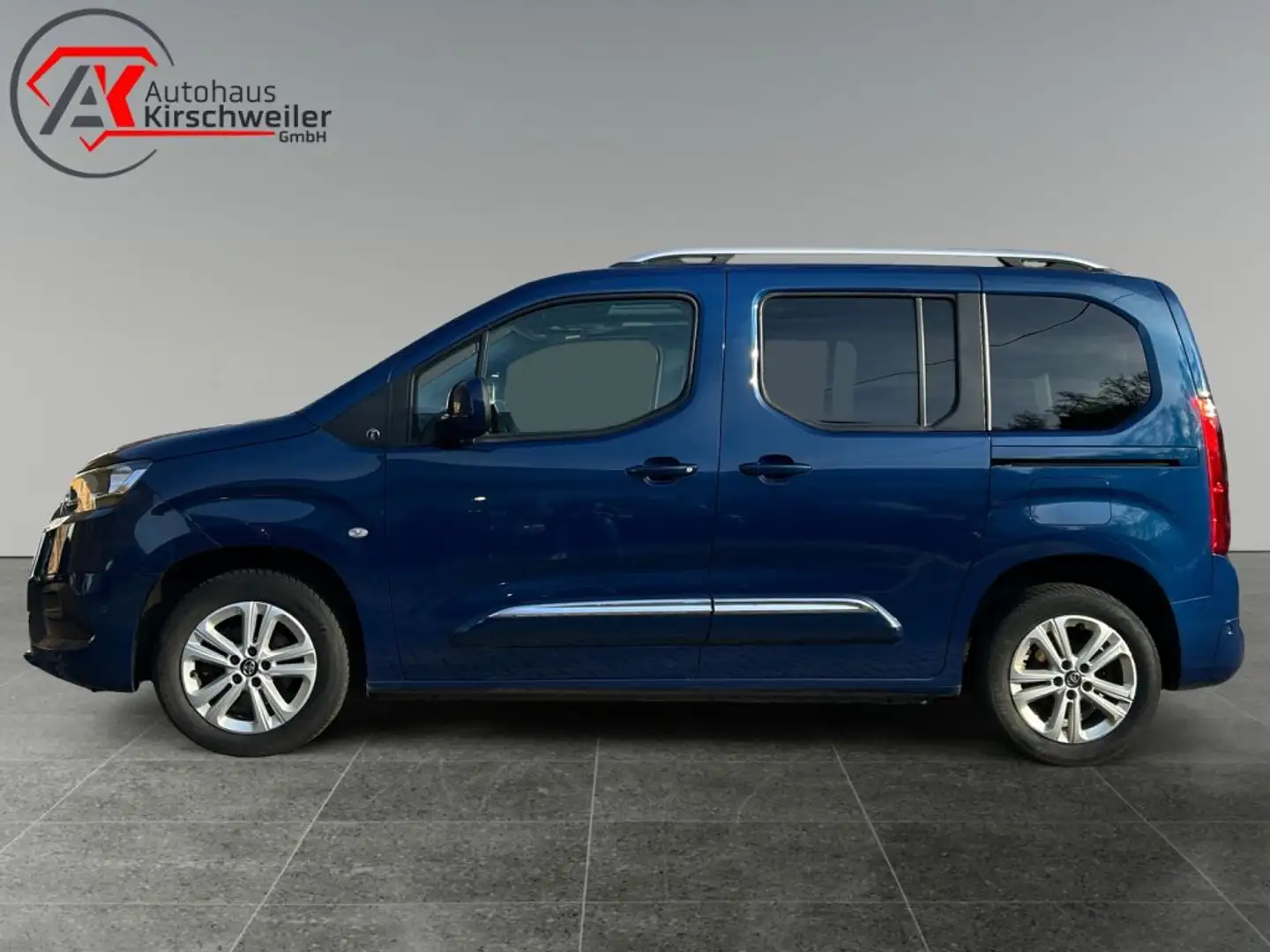 Toyota Proace City Verso 1.2 Turbo L1 Team Deutschland Blau - 2