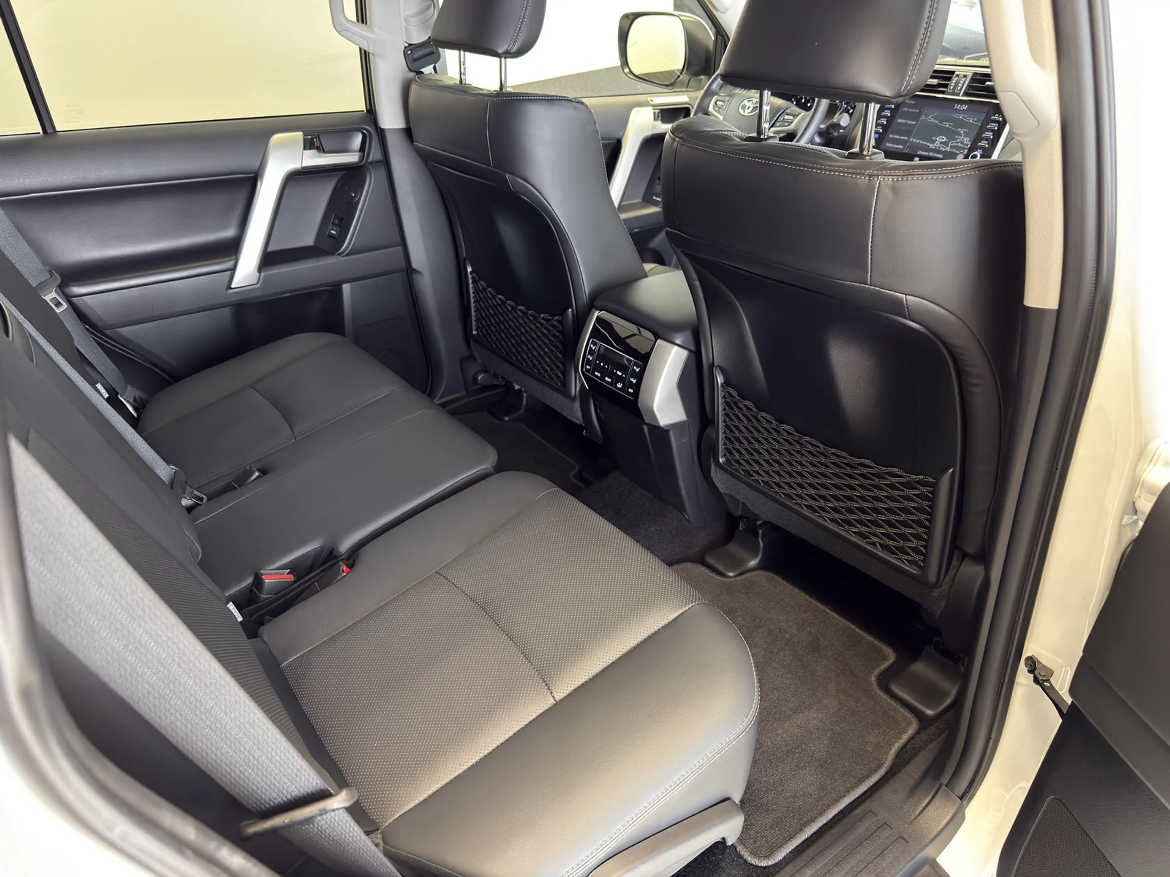 Toyota Land Cruiser 2.8 D4-D Executive AHK LED ACC Leder — photo 10