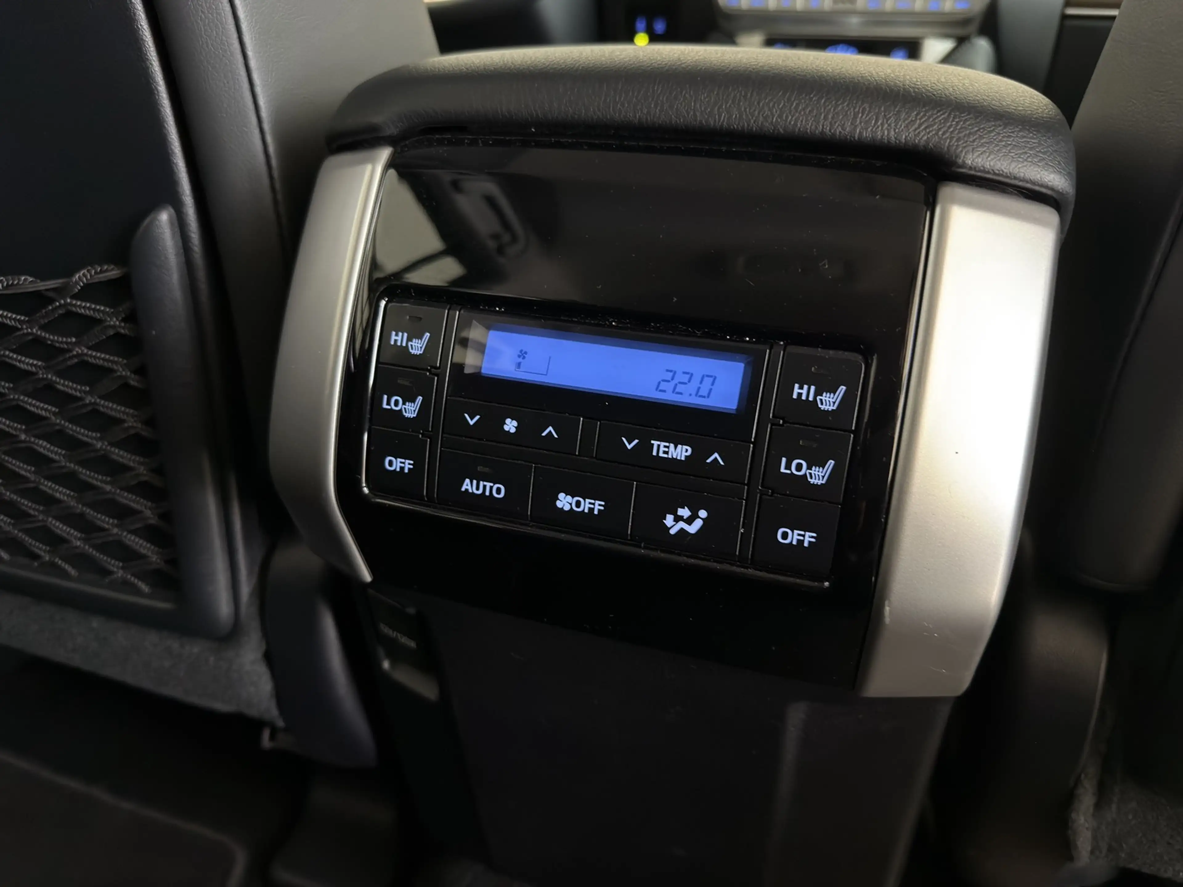 Toyota Land Cruiser 2.8 D4-D Executive AHK LED ACC Leder — photo 14