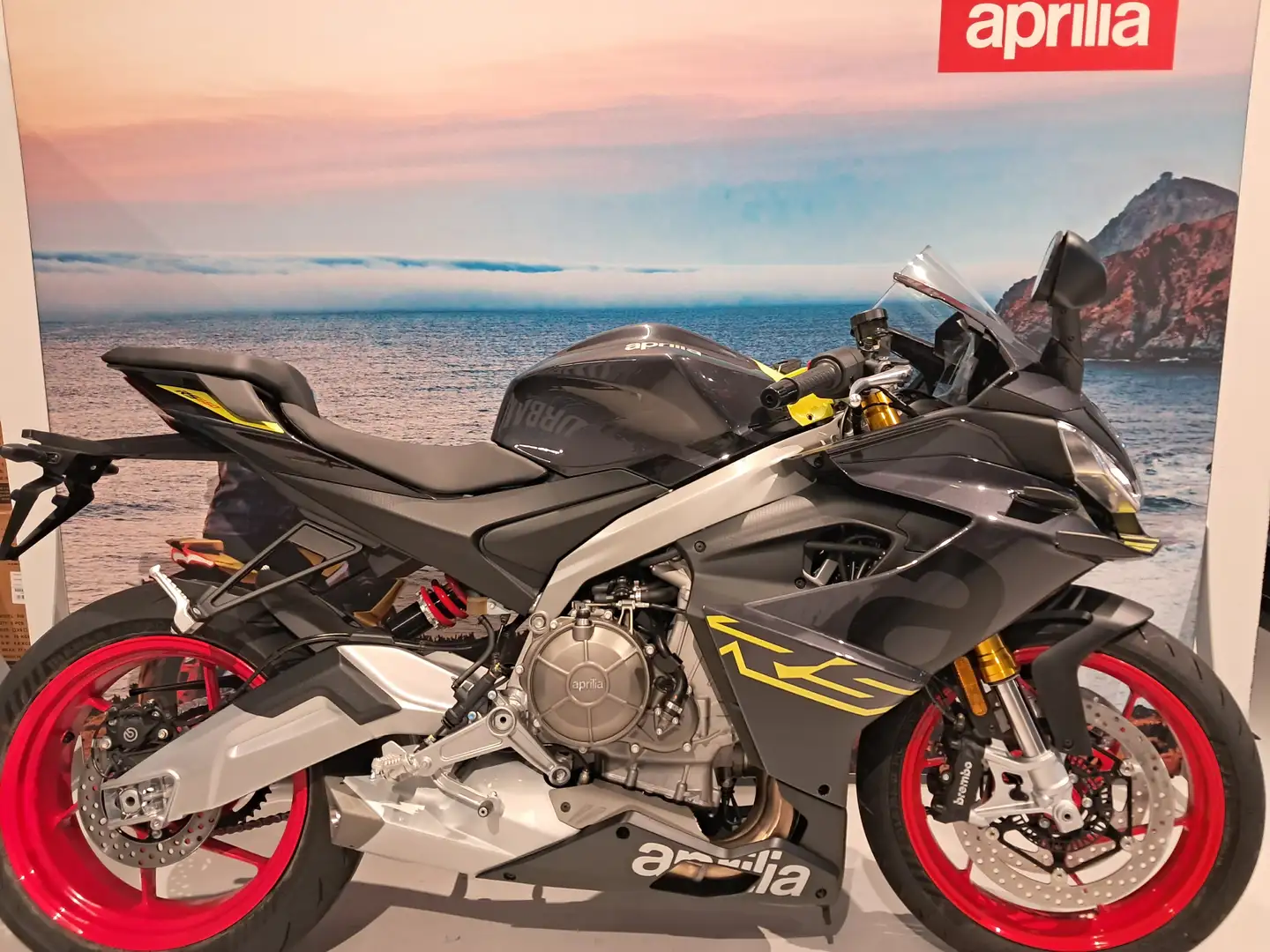 Aprilia RS 660 Giallo - 1