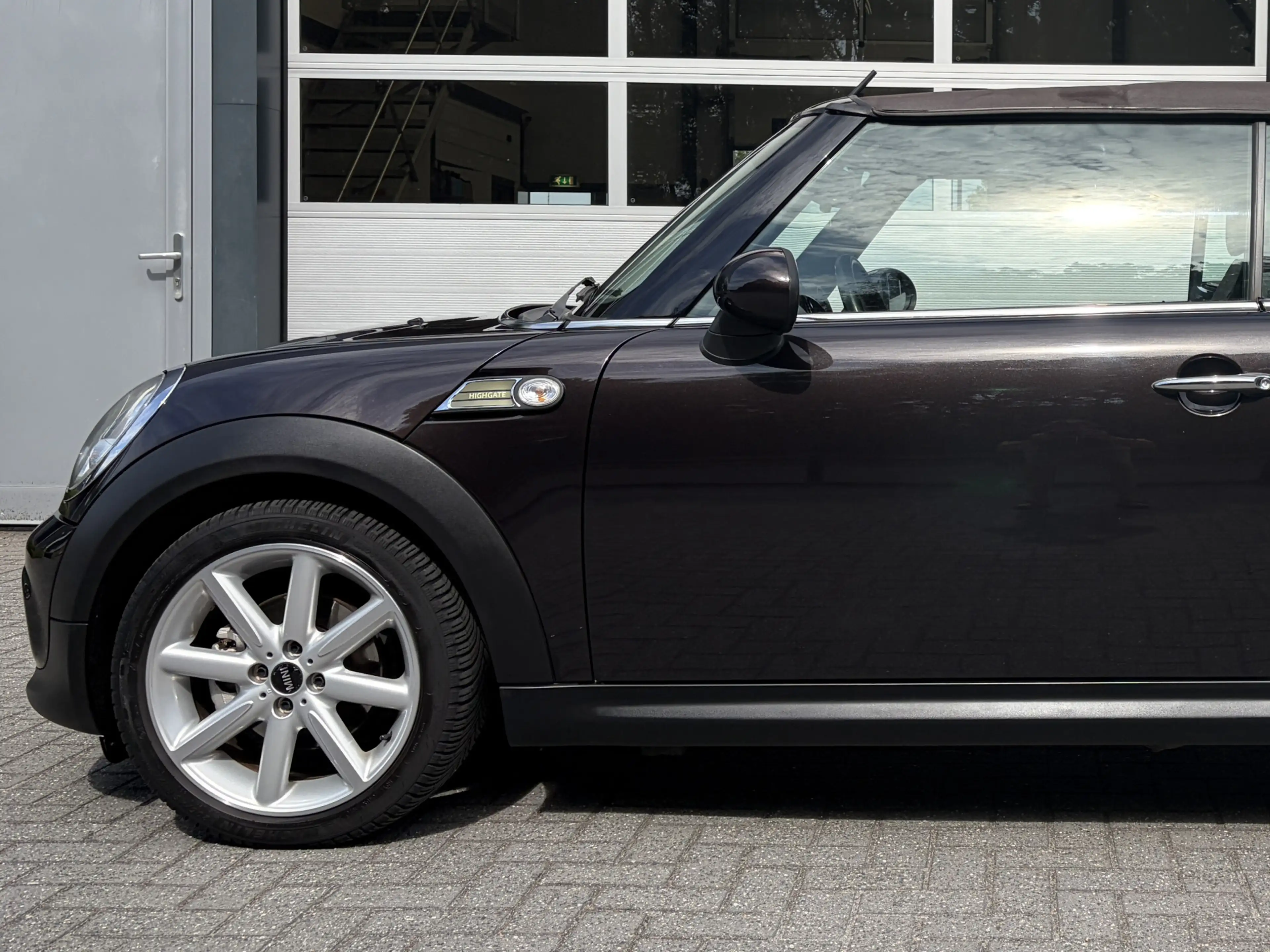 MINI Cooper Cabrio 1.6 Highgate Chili — photo 40