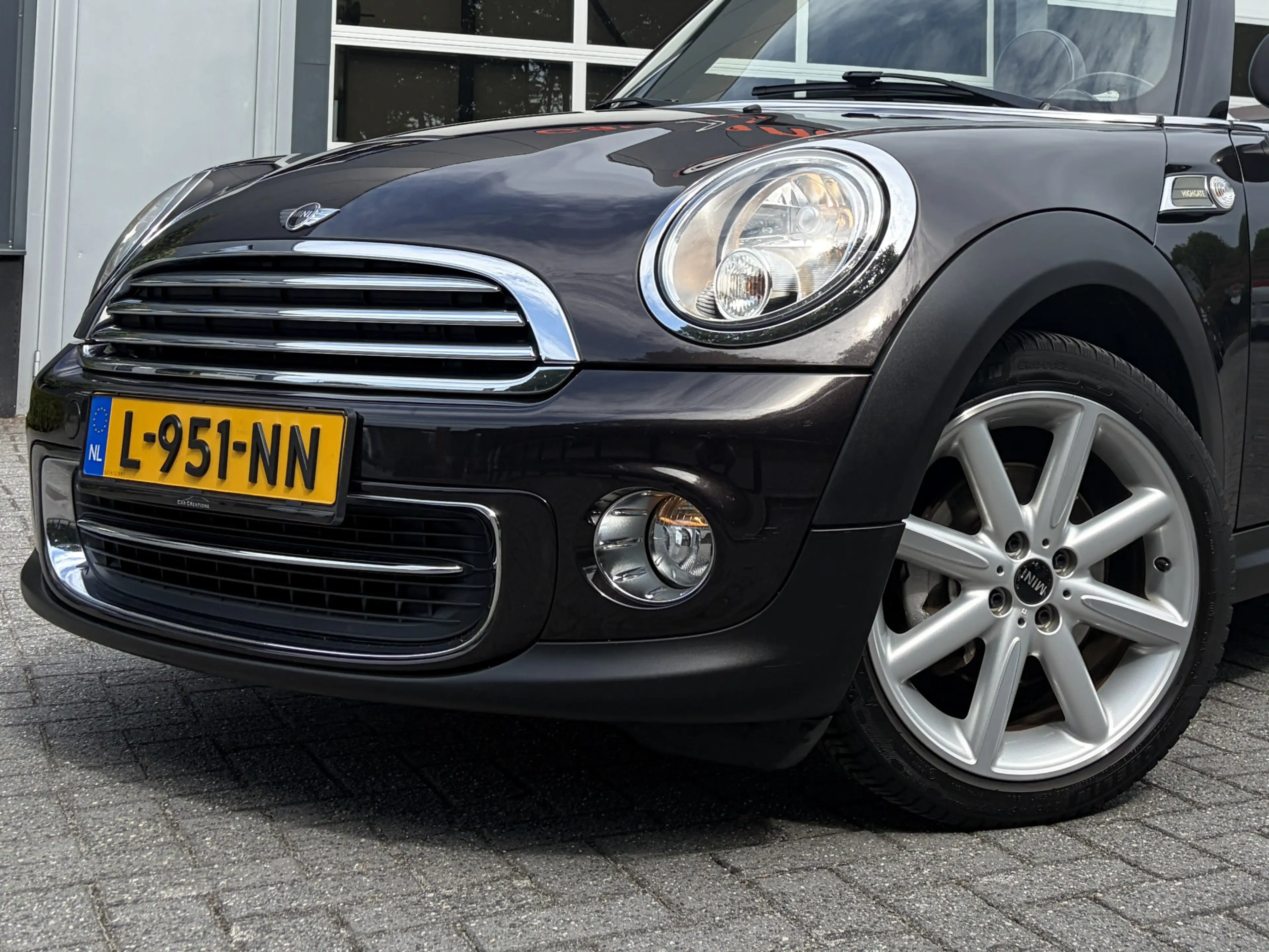 MINI Cooper Cabrio 1.6 Highgate Chili — photo 33