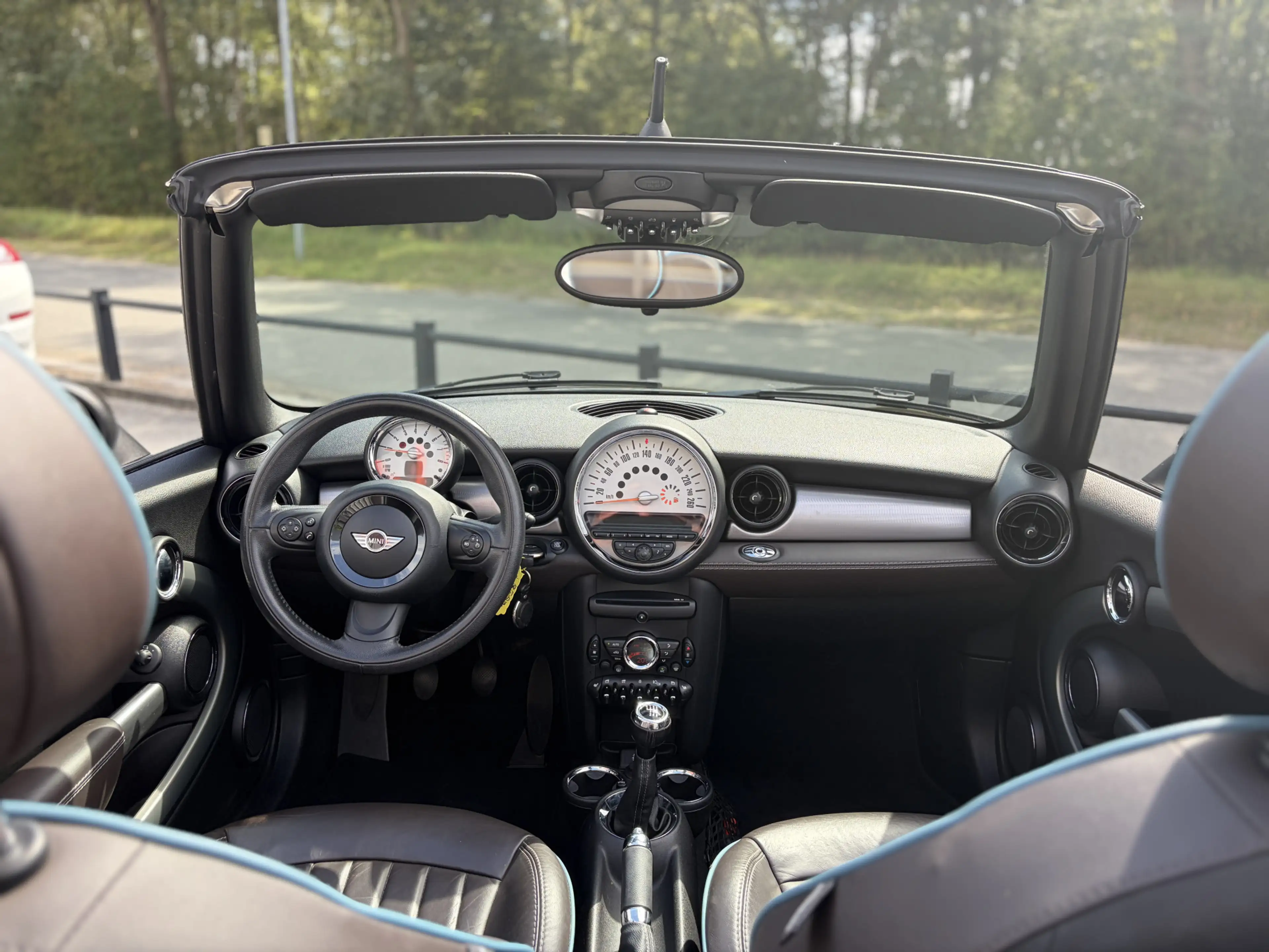 MINI Cooper Cabrio 1.6 Highgate Chili — photo 18