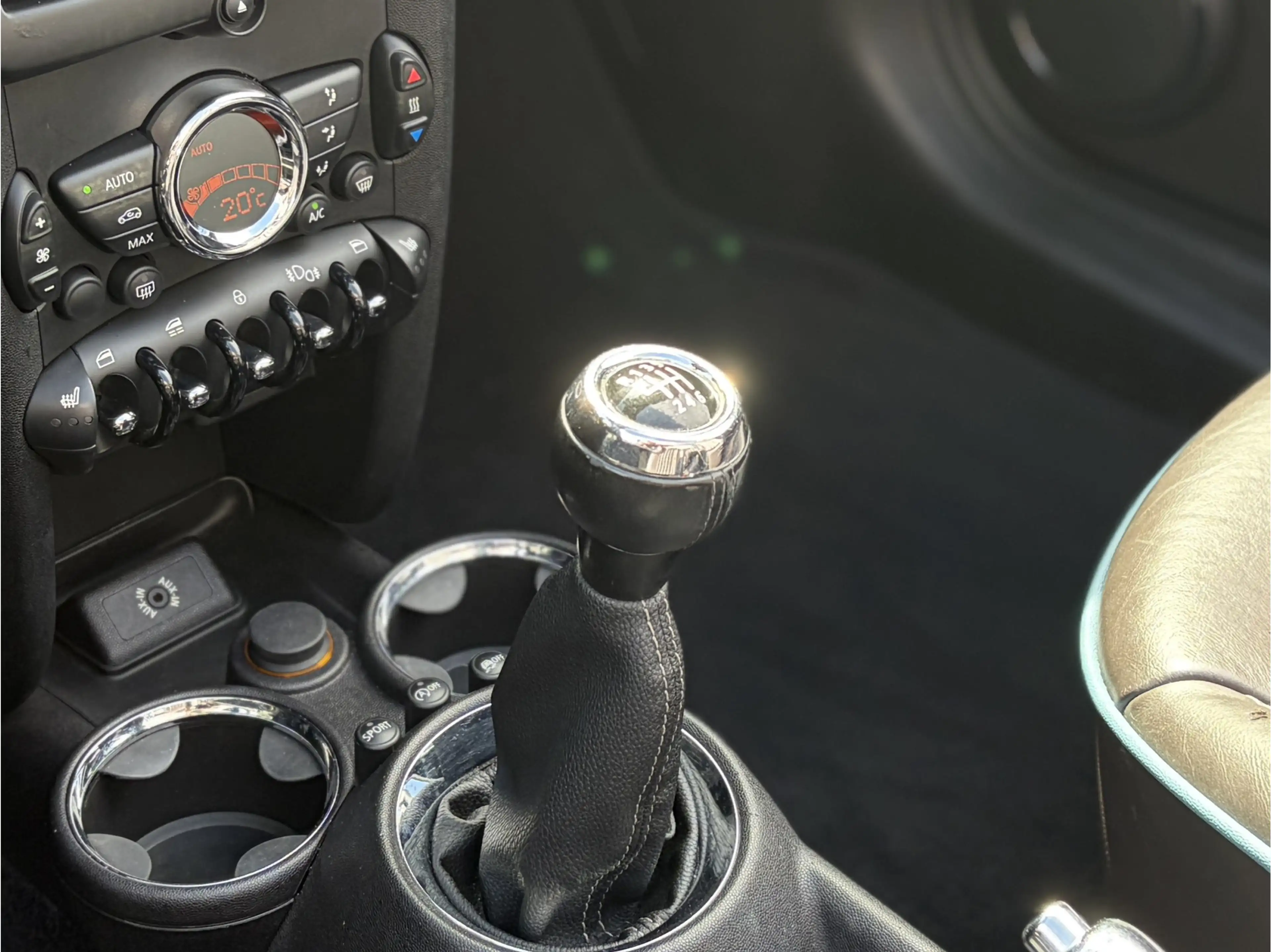 MINI Cooper Cabrio 1.6 Highgate Chili — photo 15