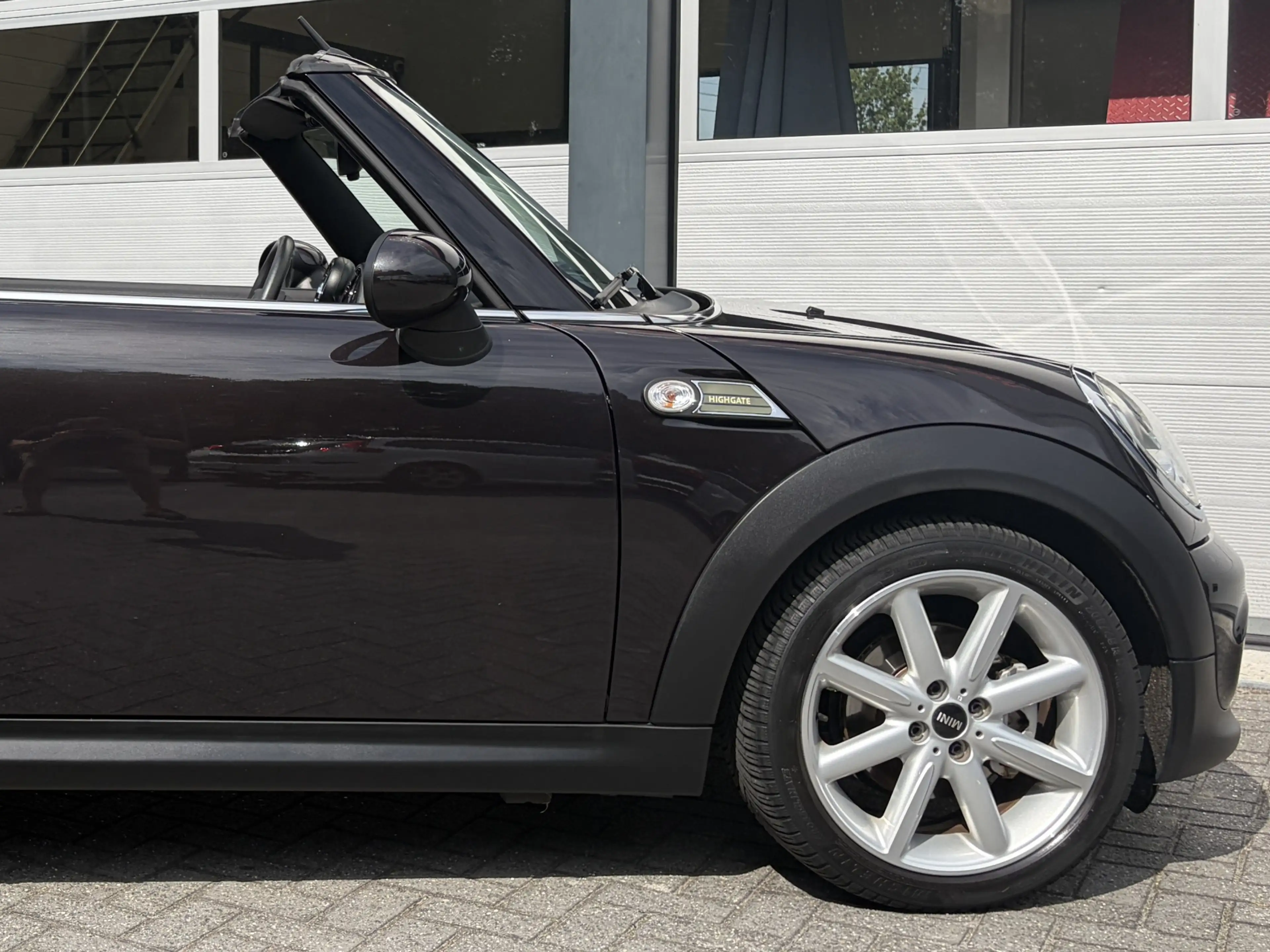 MINI Cooper Cabrio 1.6 Highgate Chili — photo 49