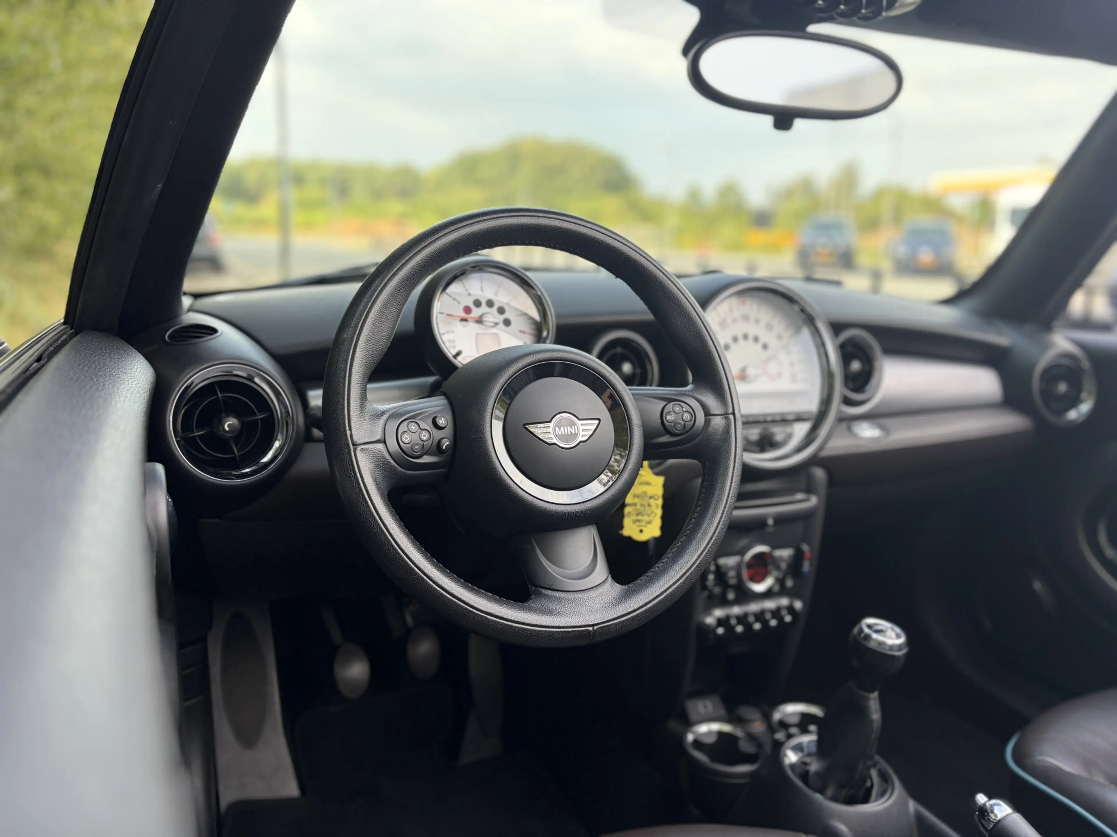MINI Cooper Cabrio 1.6 Highgate Chili — photo 19