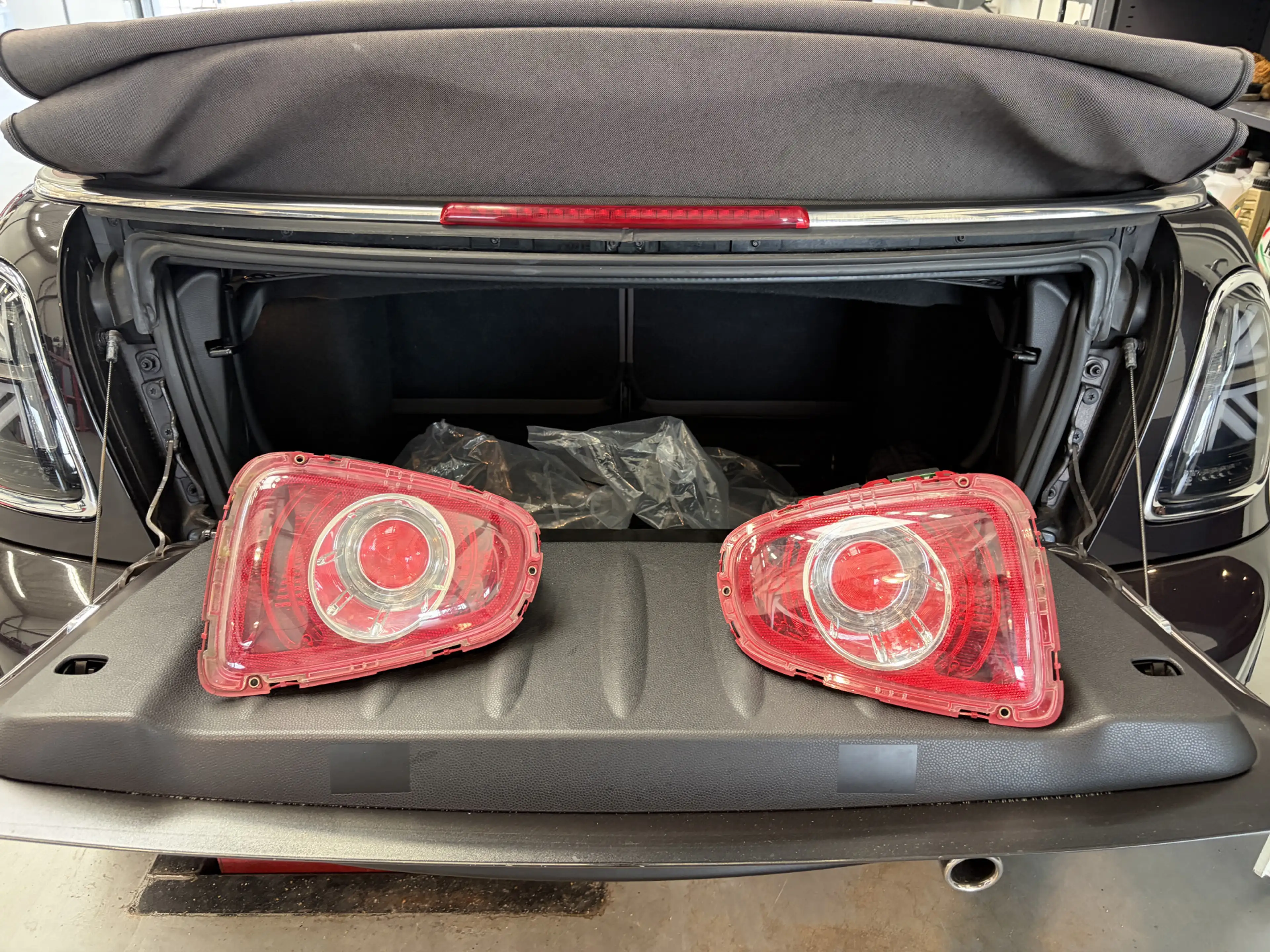 MINI Cooper Cabrio 1.6 Highgate Chili — photo 8