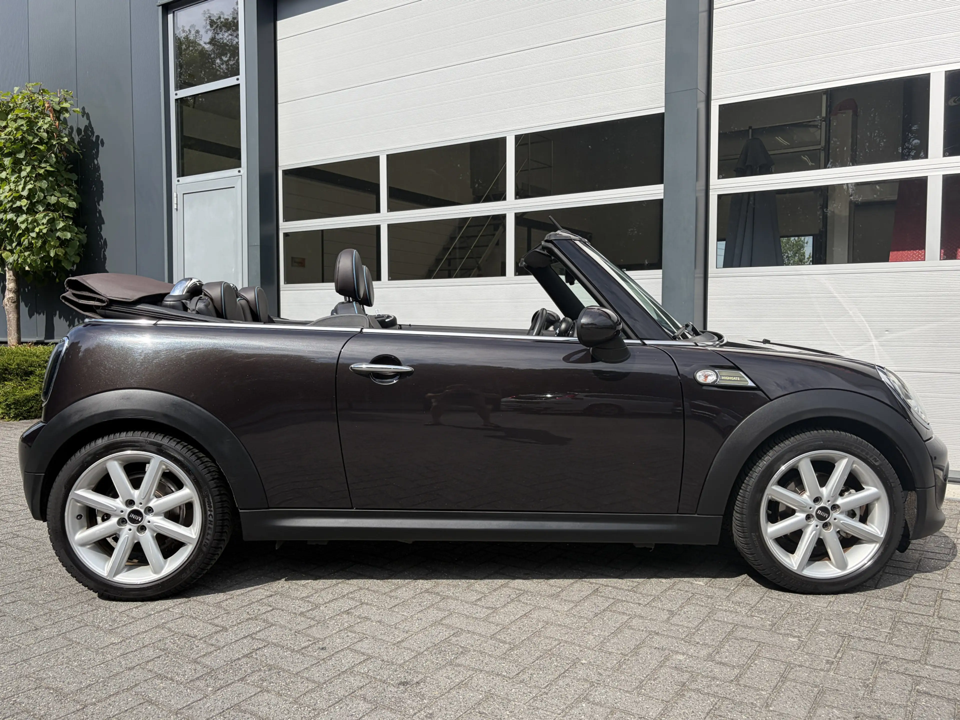 MINI Cooper Cabrio 1.6 Highgate Chili — photo 48