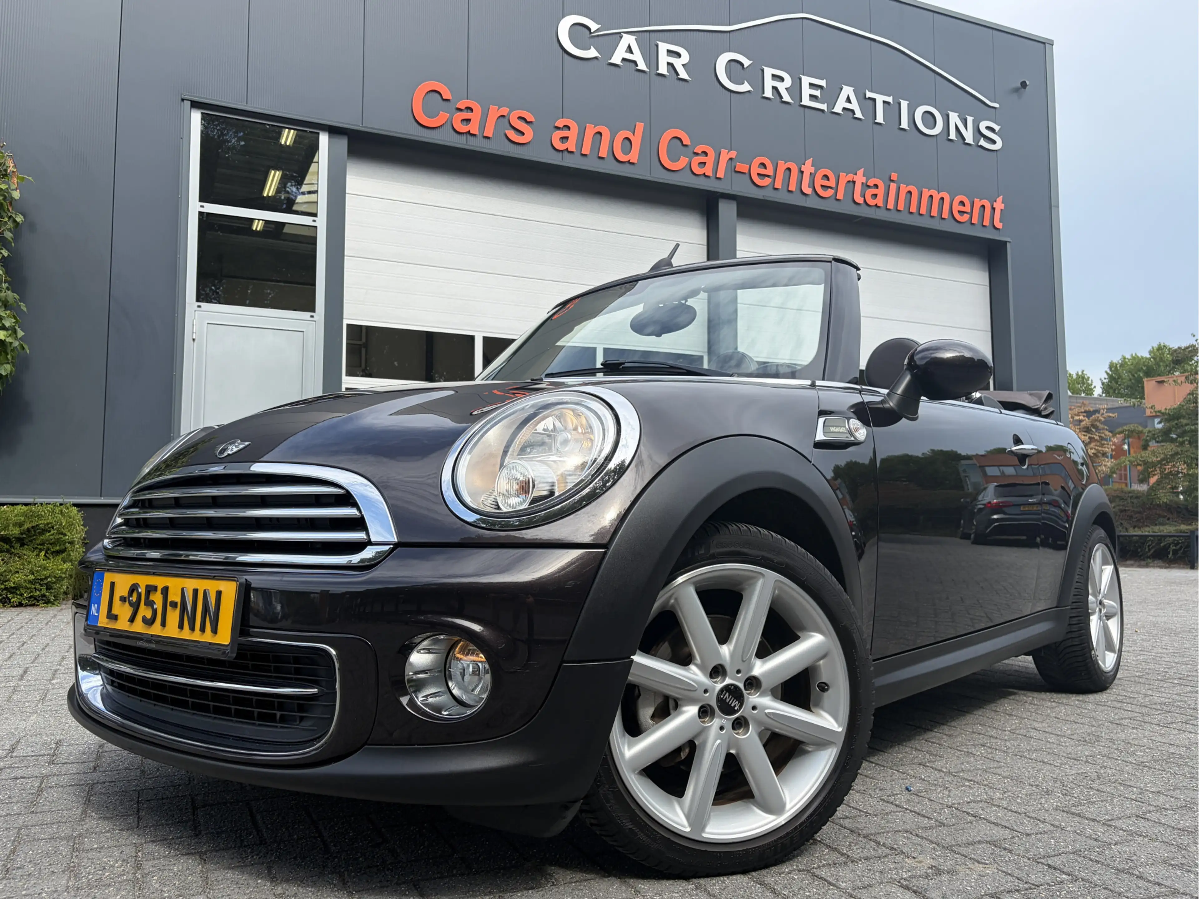 MINI Cooper Cabrio 1.6 Highgate Chili — photo 35