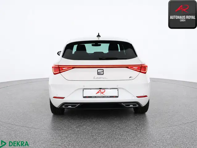SEAT Leon view 4