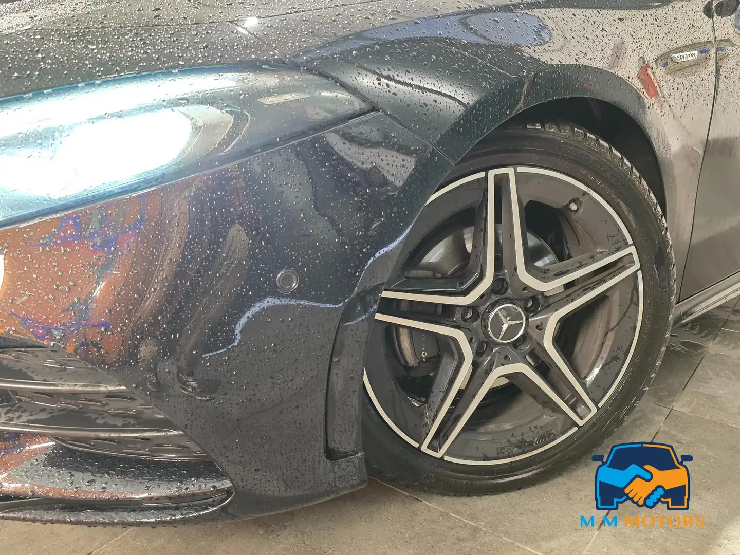 Mercedes-Benz A 180 D Premium 8G-DCT Schwarz - 2