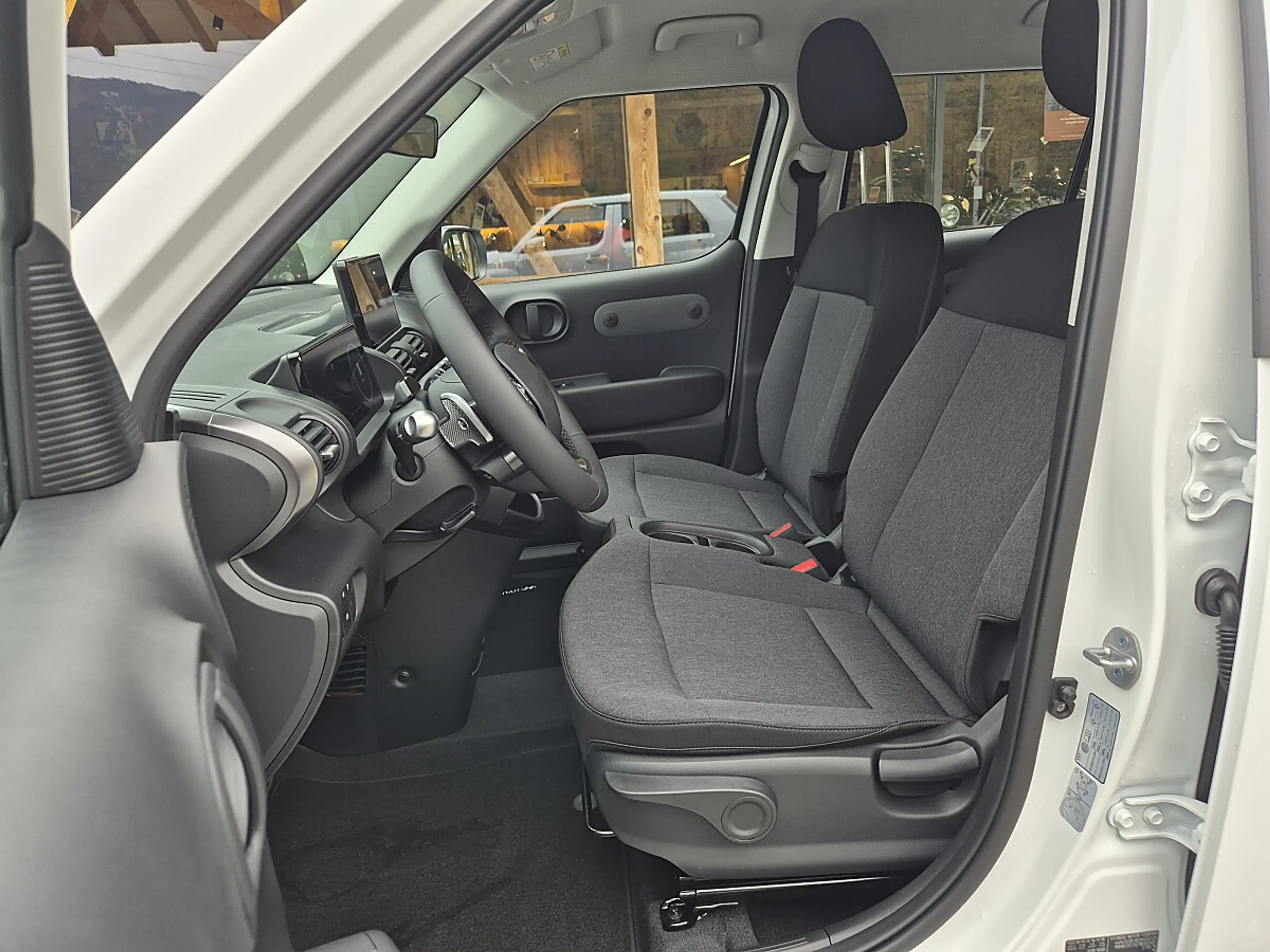 Hyundai Inster 49kWh Smart Line — photo 10