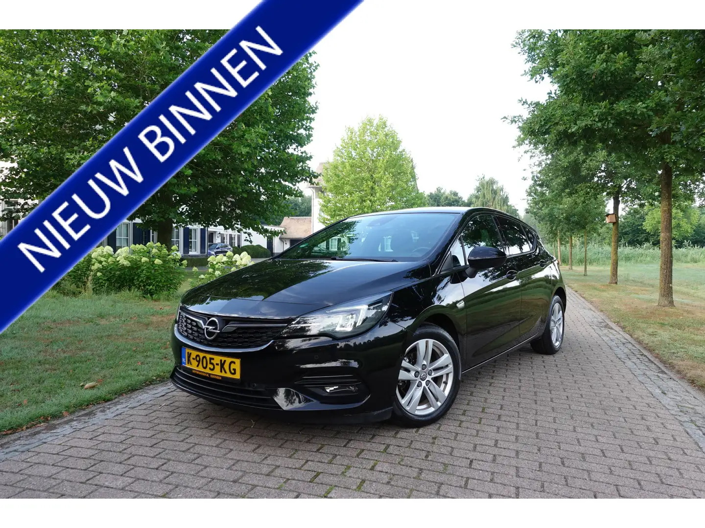 Opel Astra 1.2 Edition 2020 | LED | Camera | Navi | Climate C Zwart - 1