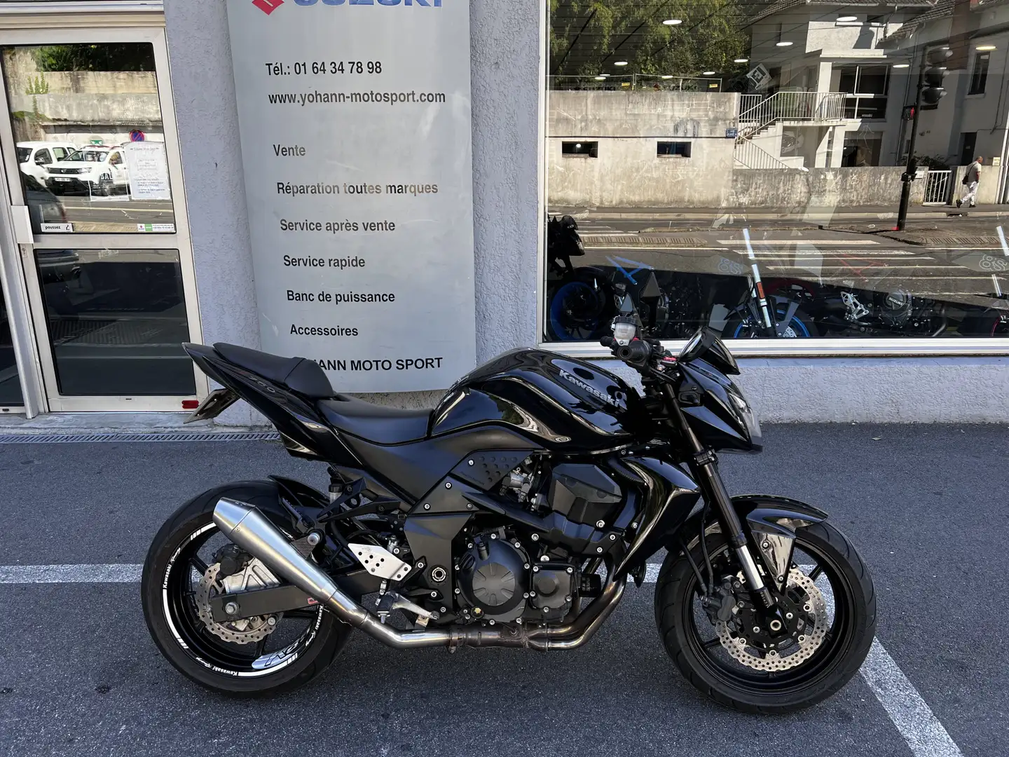 Kawasaki Z 750 Noir - 1