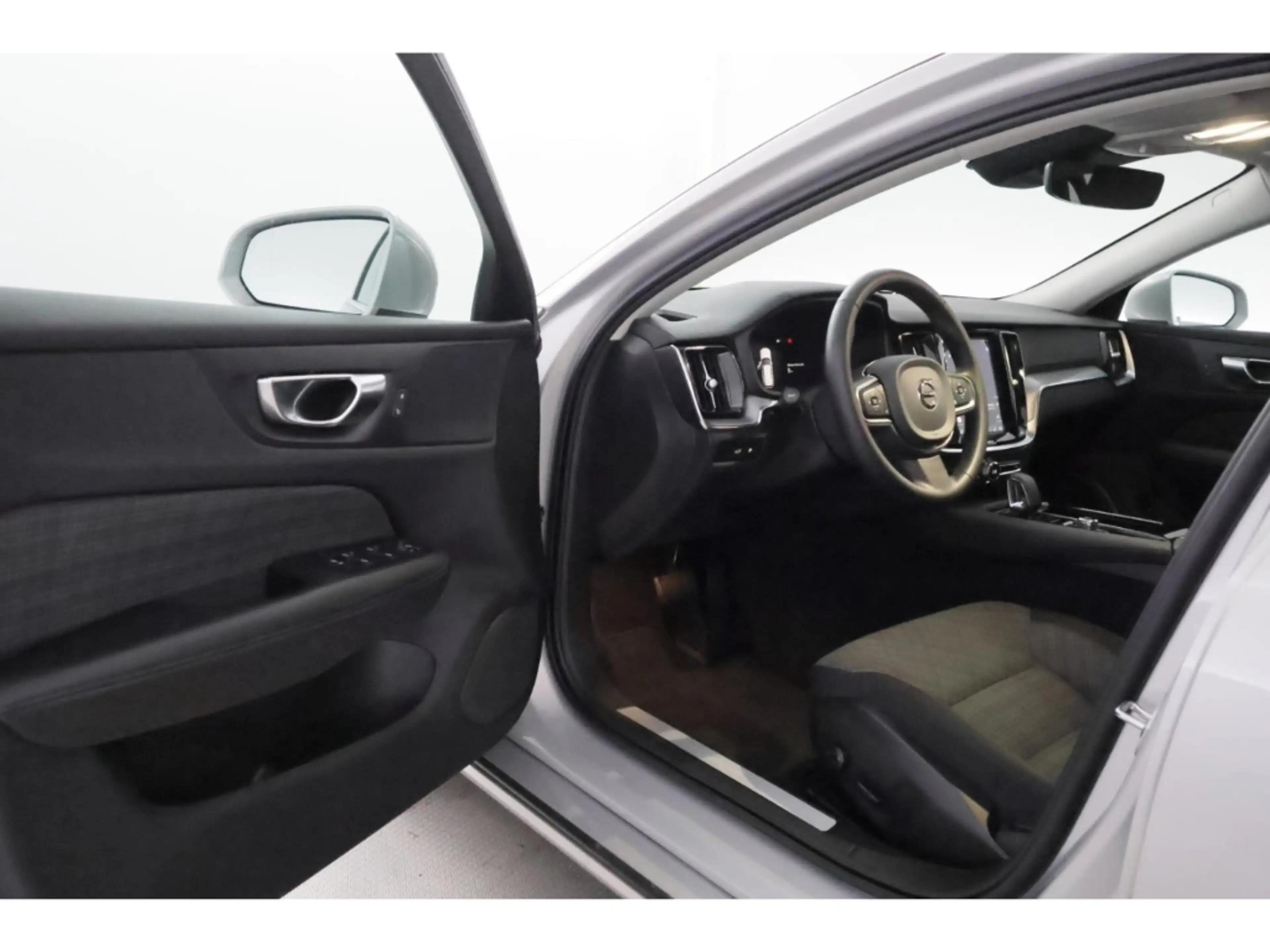 Volvo V60 T6 Twin Engine AWD Core+LED+VIRTUAL+KAMERA — photo 17