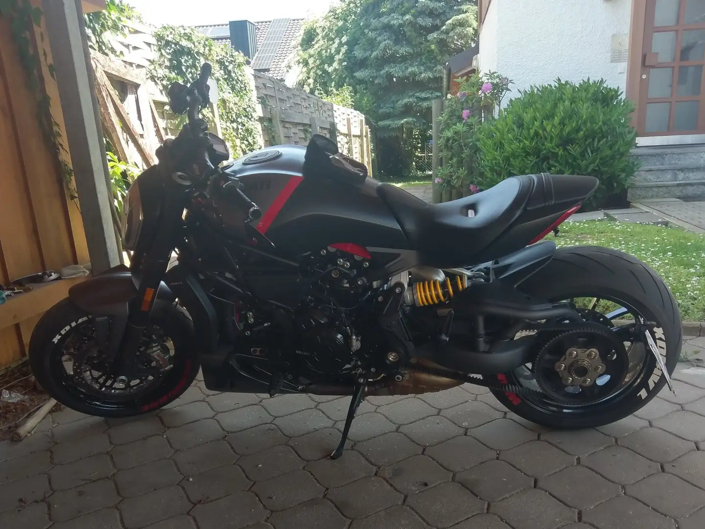 Ducati XDiavel Blackstar Gris - 1