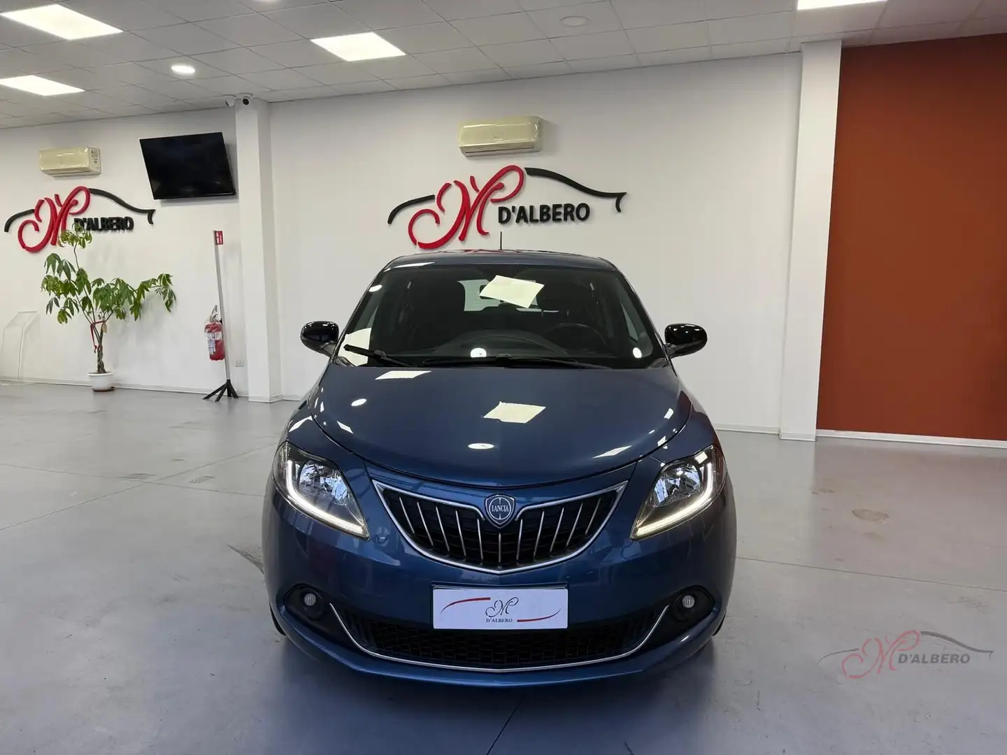 Lancia Ypsilon Ypsilon 1.0 FireFly 5 porte S&S Hybrid Ecochic A. Blau - 2