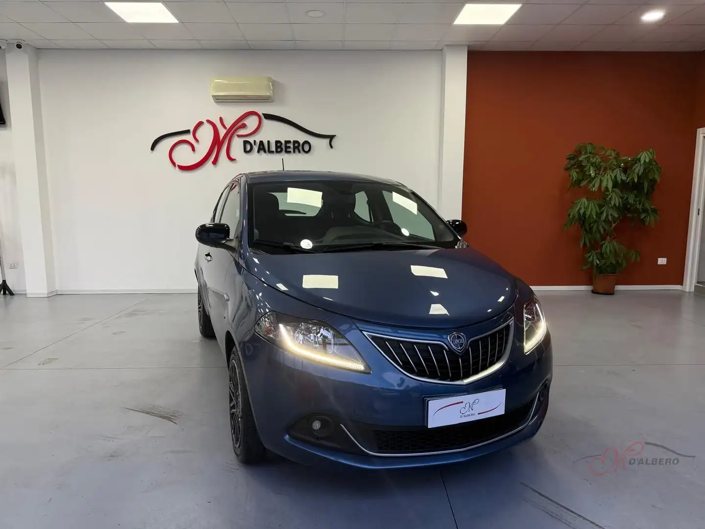 Lancia Ypsilon Ypsilon 1.0 FireFly 5 porte S&S Hybrid Ecochic A. Blau - 1
