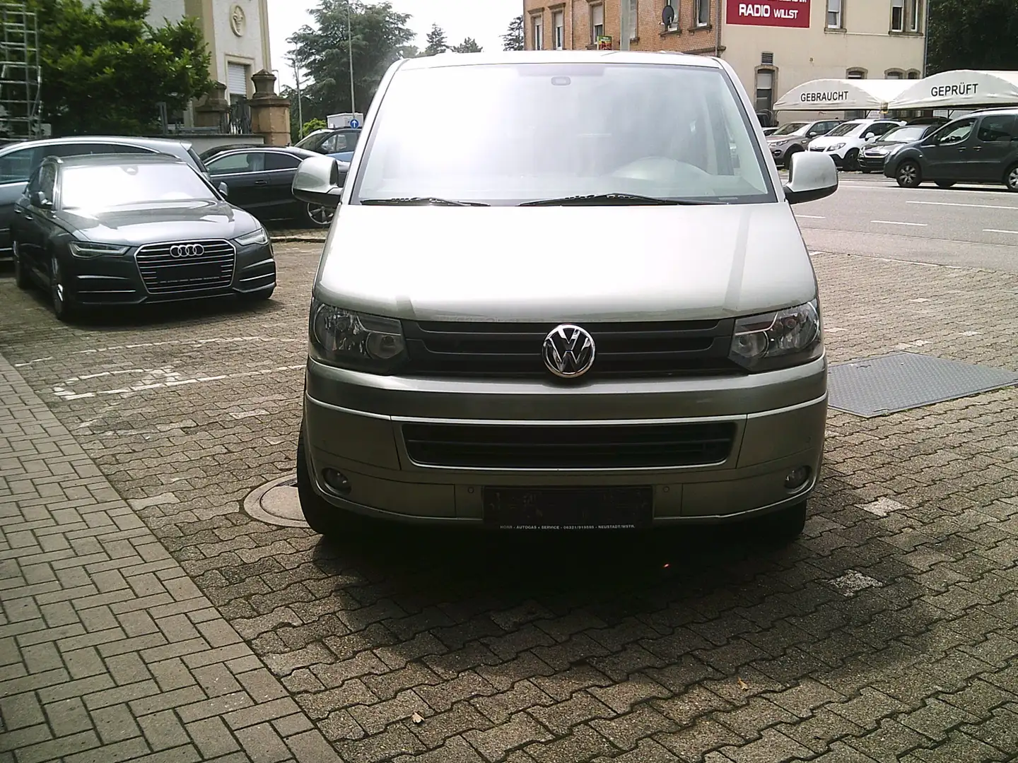 Volkswagen T5 Transporter Kombi lang Mixto (Getrennter Laderaum) Зелений - 2