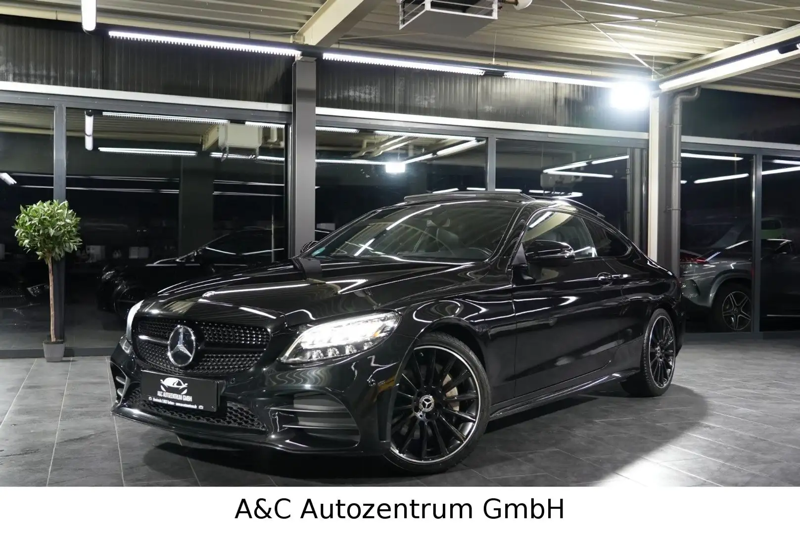 Mercedes-Benz C 300 Coupé AMG Line Noir - 2