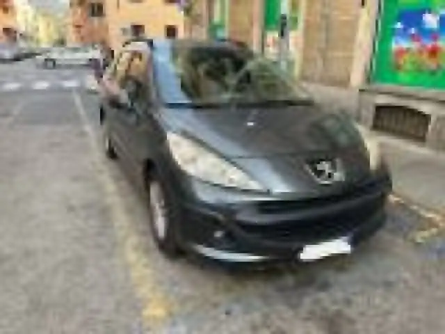 Peugeot 207 view 6