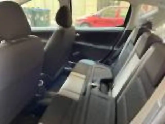 Peugeot 207 view 2