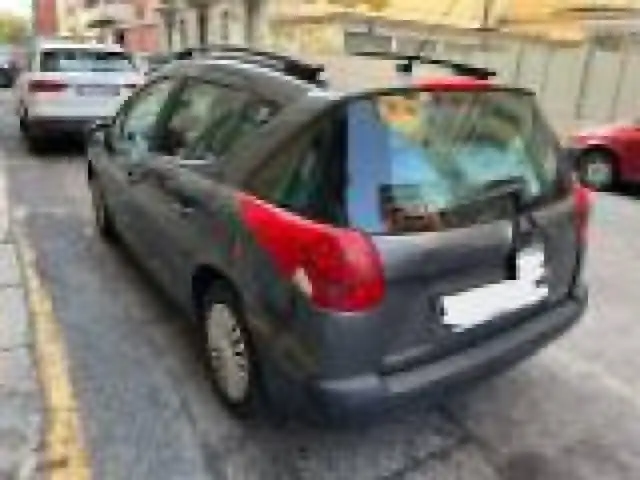 Peugeot 207 view 3