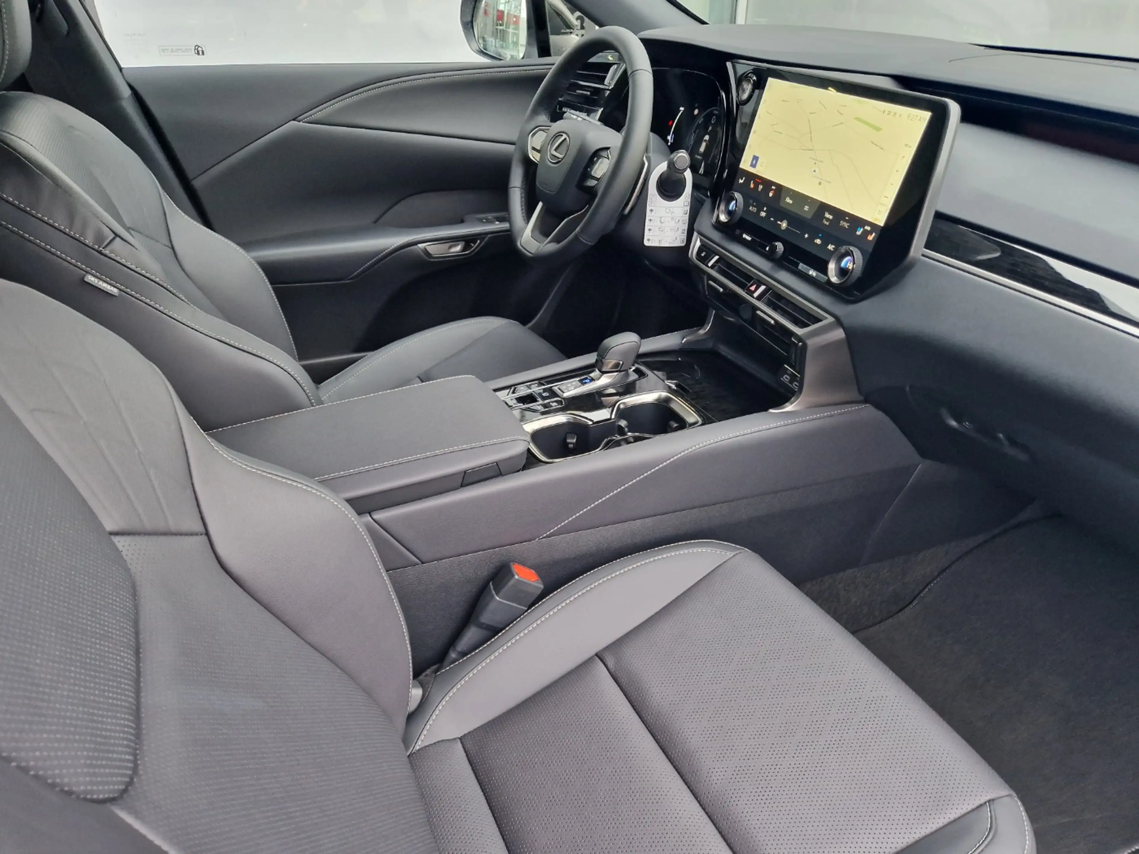 Lexus RX 450h + E-Four Sport Design Panoramadach — photo 9