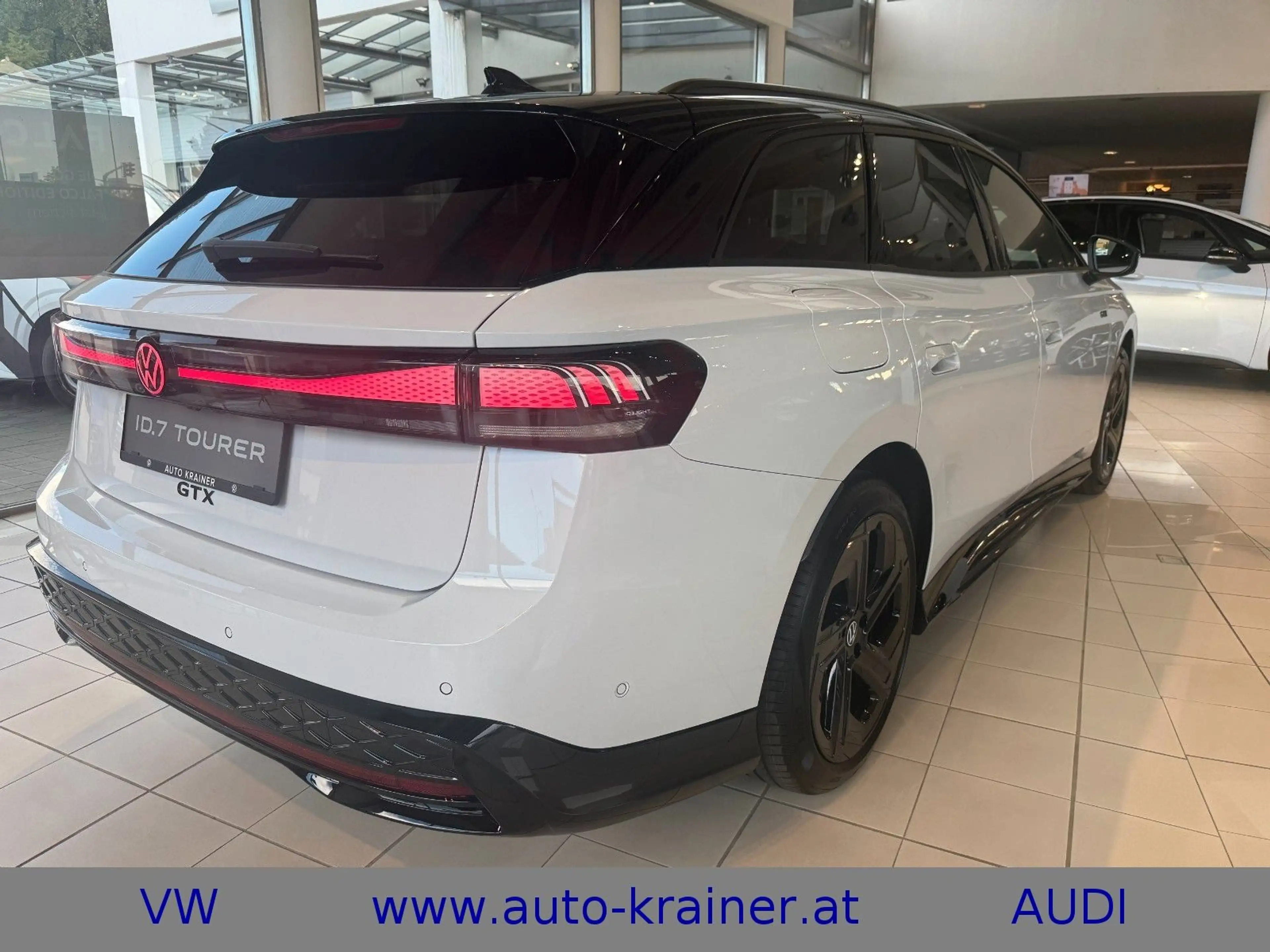 Volkswagen ID.7 Tourer GTX 4MOTION 250 kW / 86 kWh VOLL!!* — photo 2