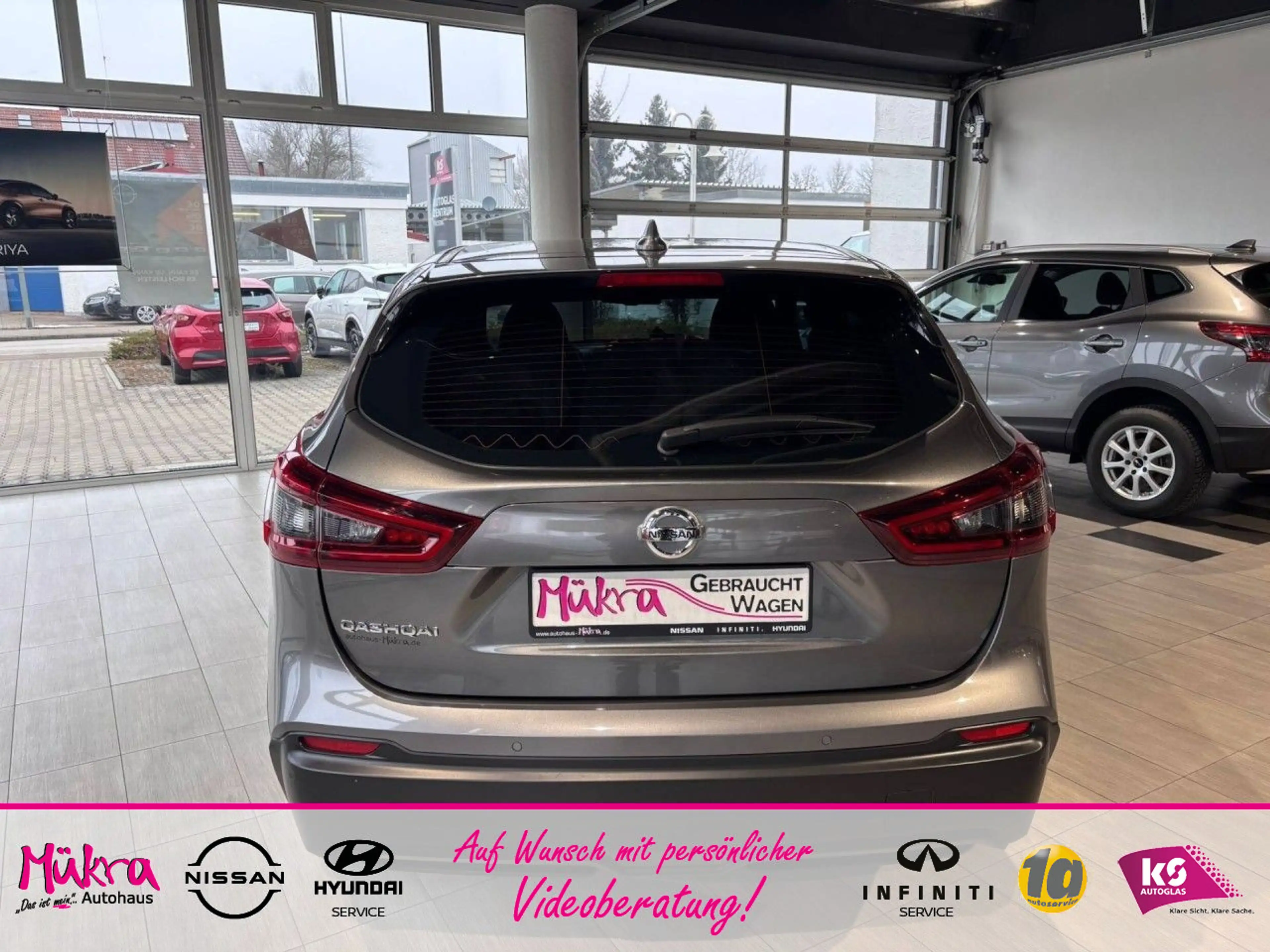 Nissan Qashqai QASHQAI Shiro 1.3 DIG-T 140 PS 6MT Navigation RF — photo 5