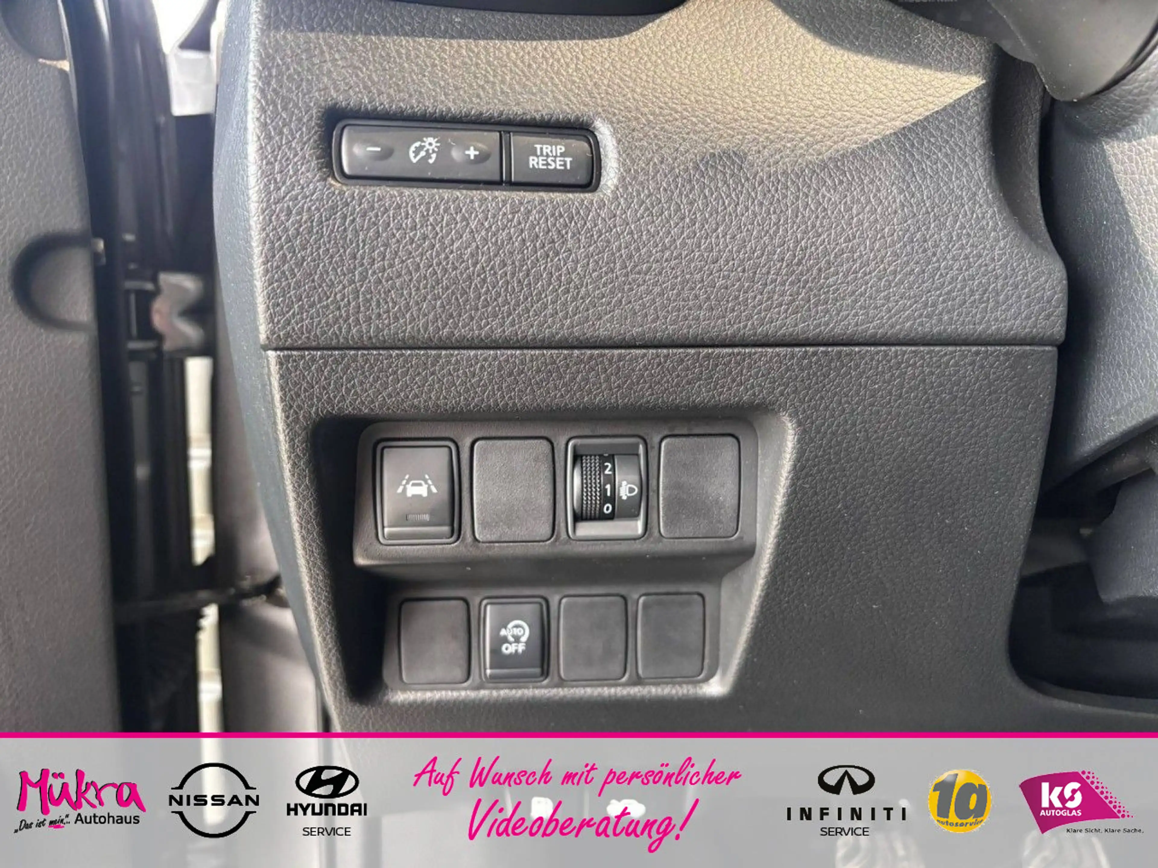 Nissan Qashqai QASHQAI Shiro 1.3 DIG-T 140 PS 6MT Navigation RF — photo 15