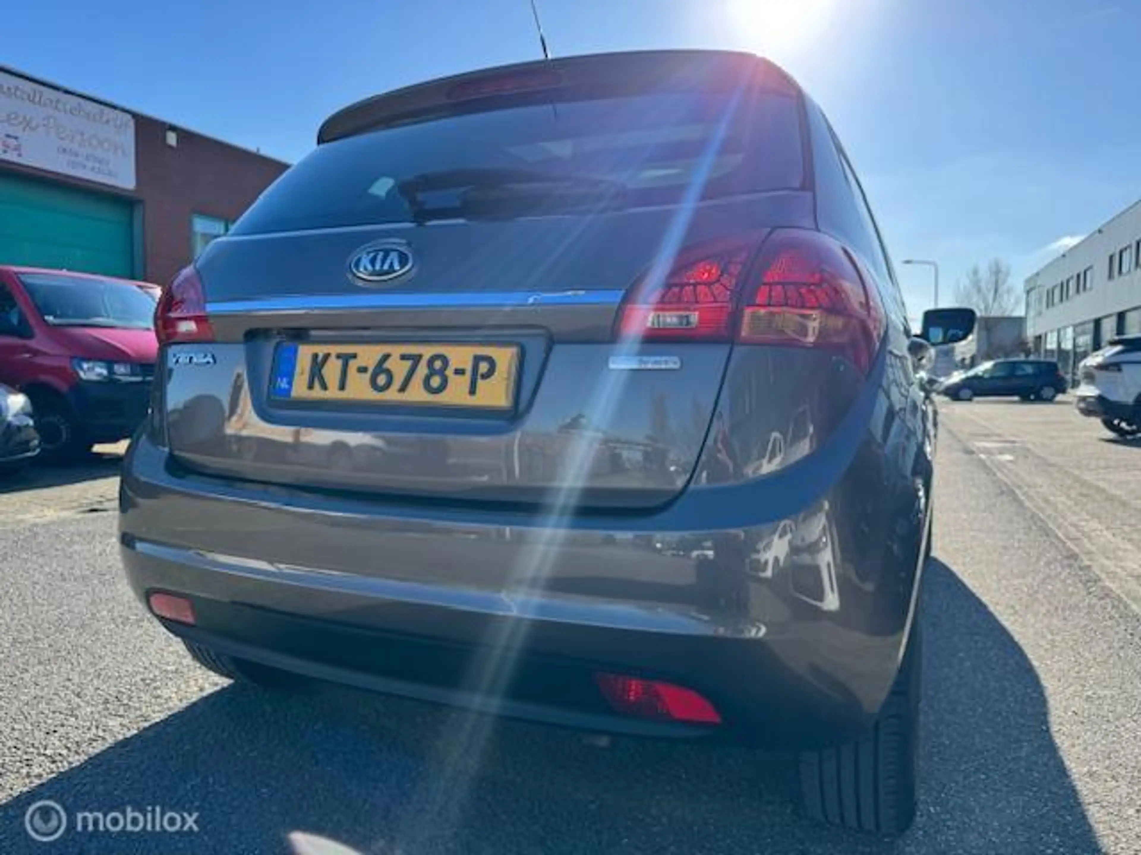 Kia Venga 1.4 CVVT ExecutiveLine Panorama schuif kantel dak — photo 5